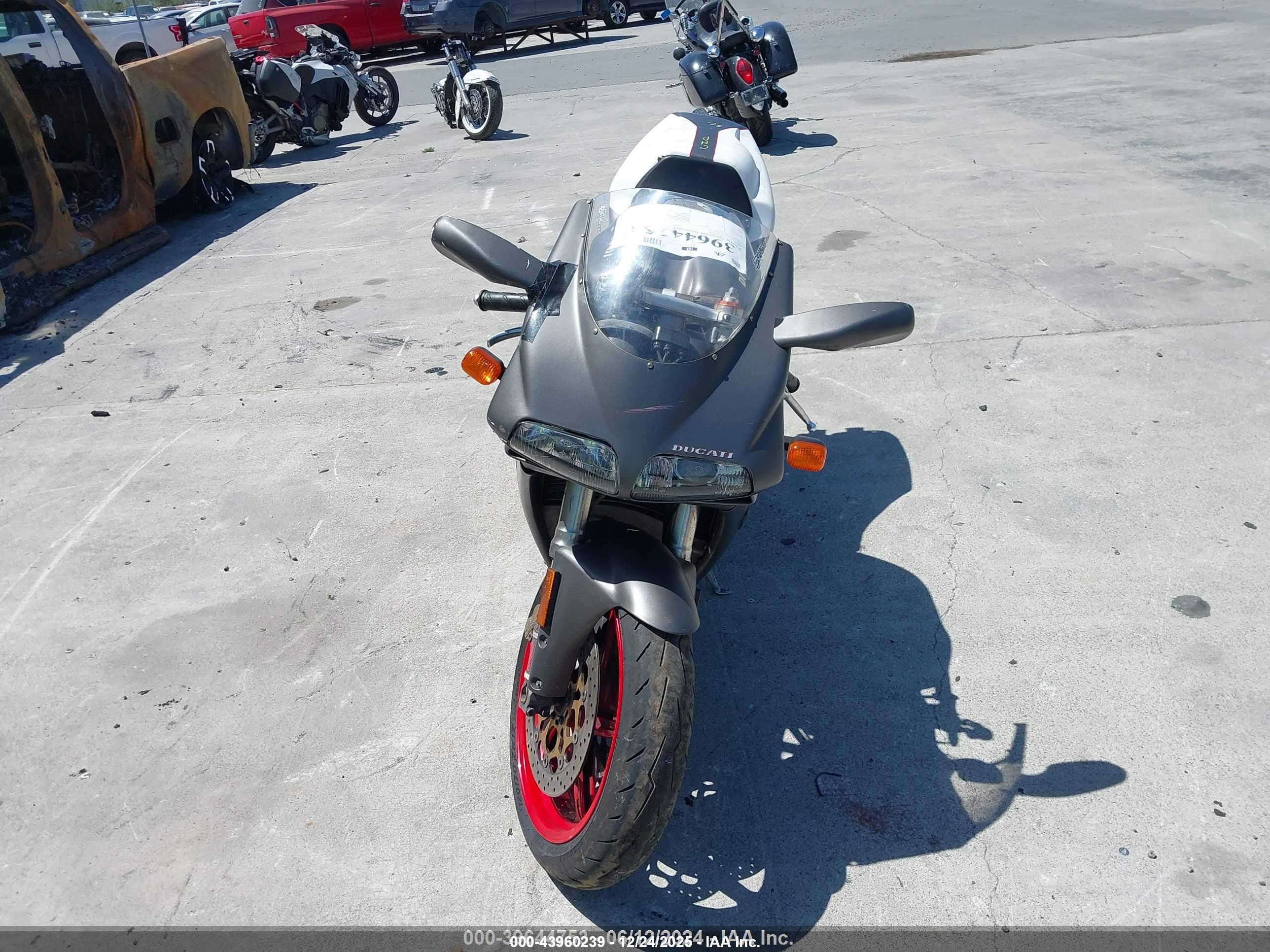 DUCATI 748 image 5