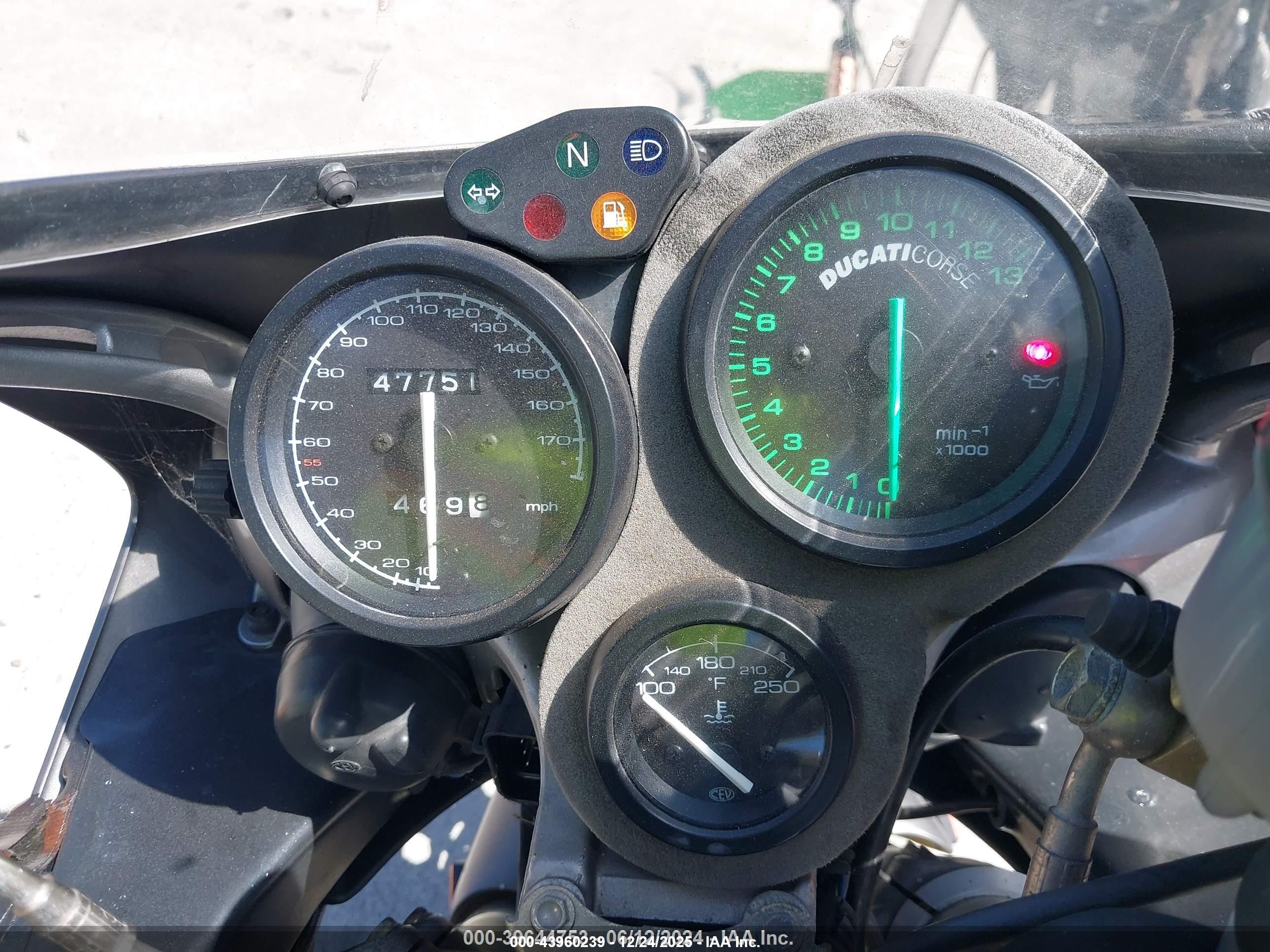 DUCATI 748 image 7