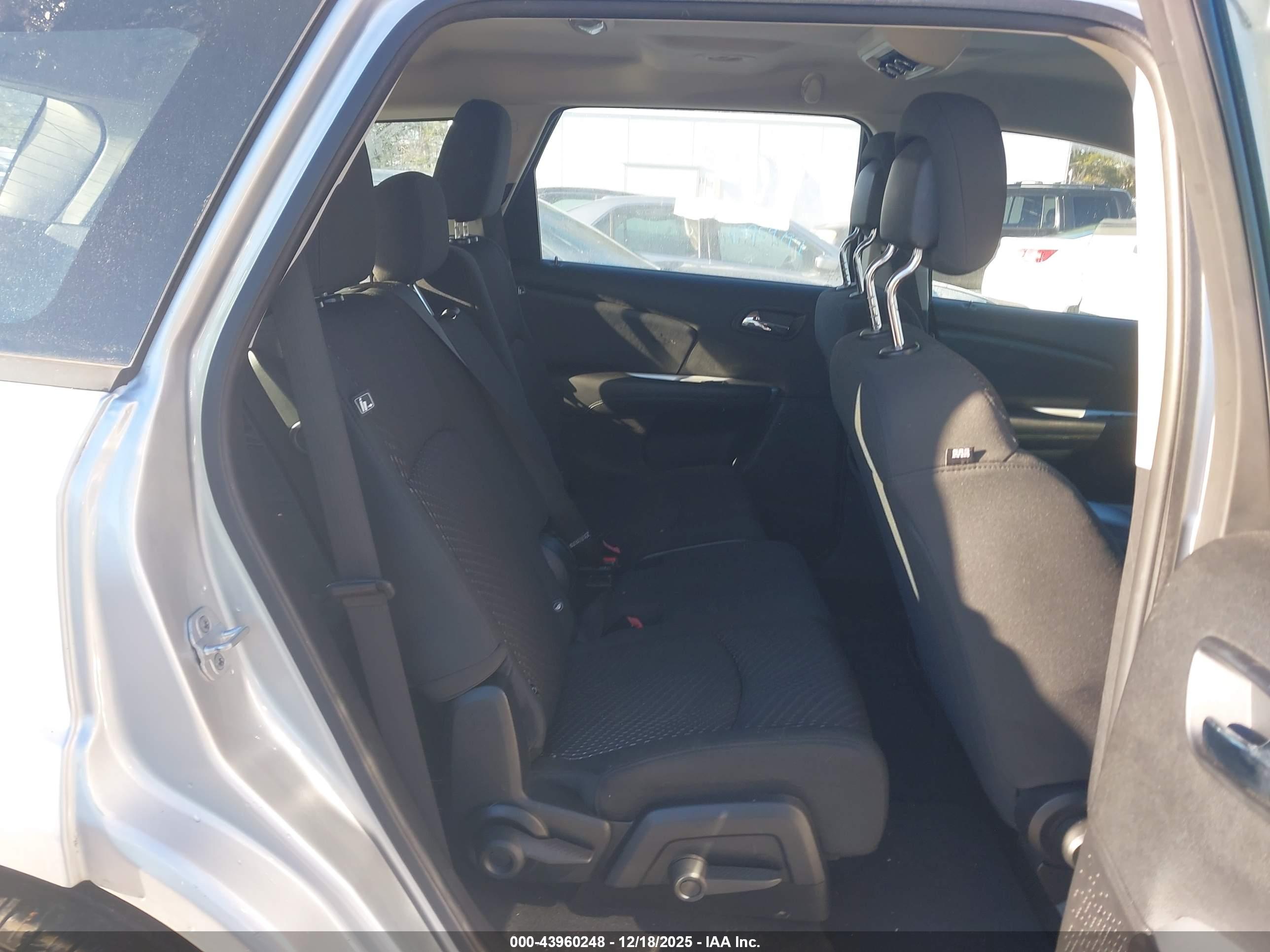 DODGE JOURNEY image 8