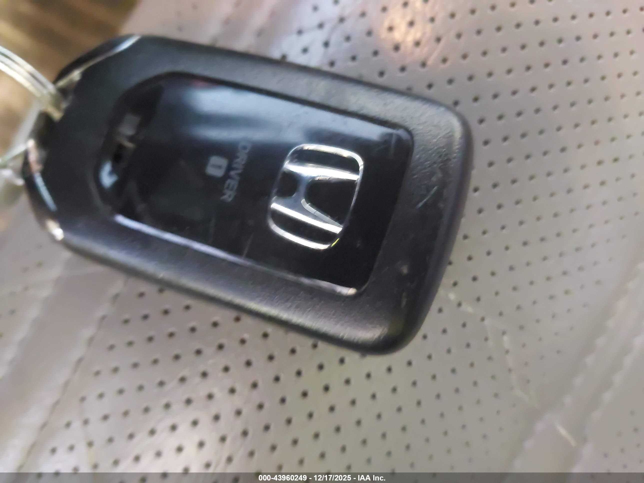 HONDA CR-V image 11
