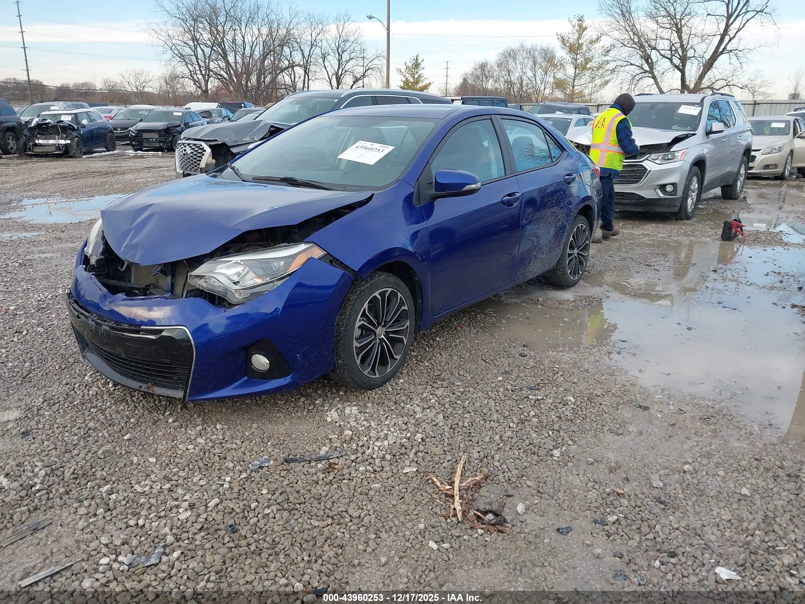 TOYOTA COROLLA image 2