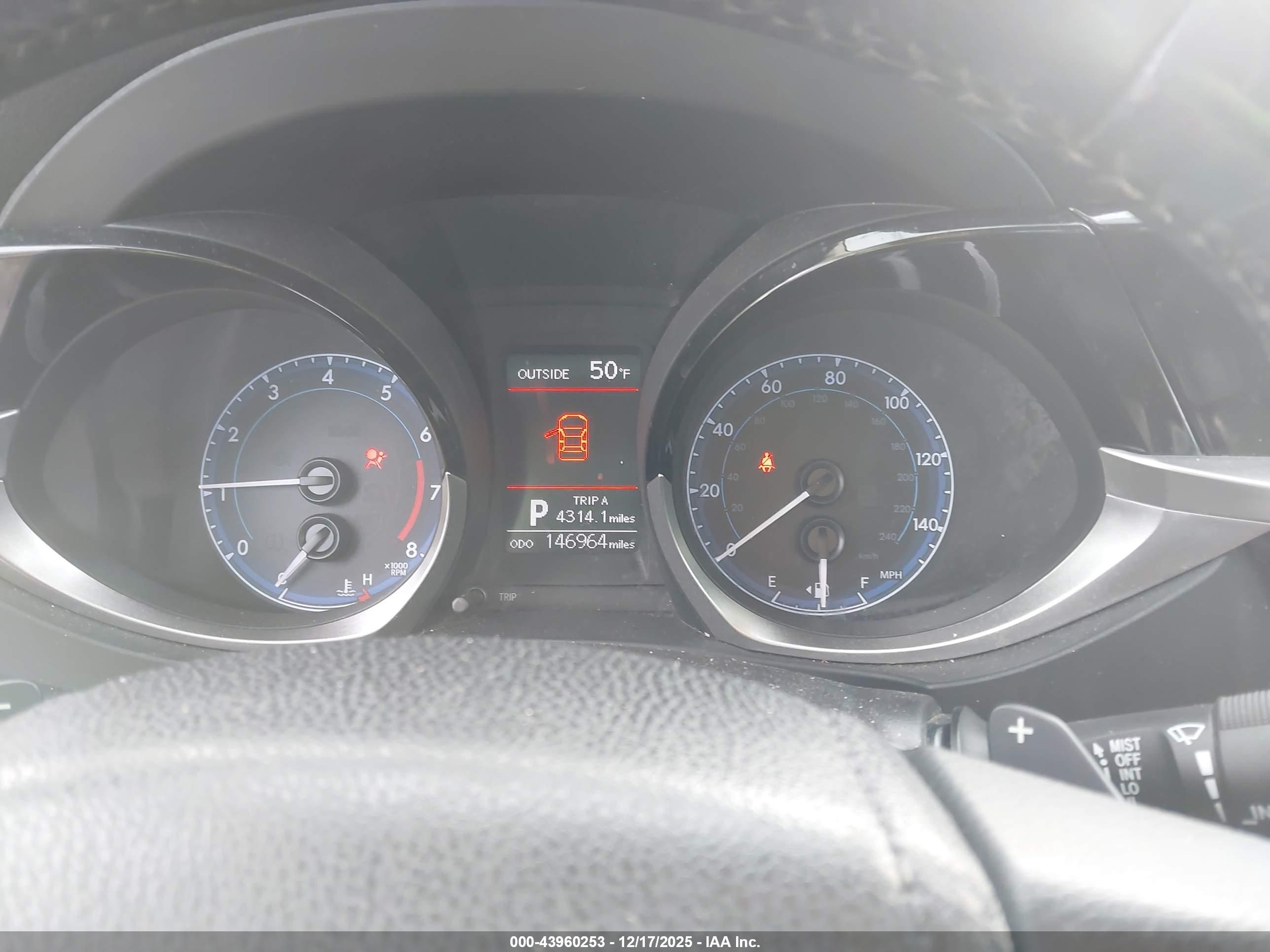 TOYOTA COROLLA image 7