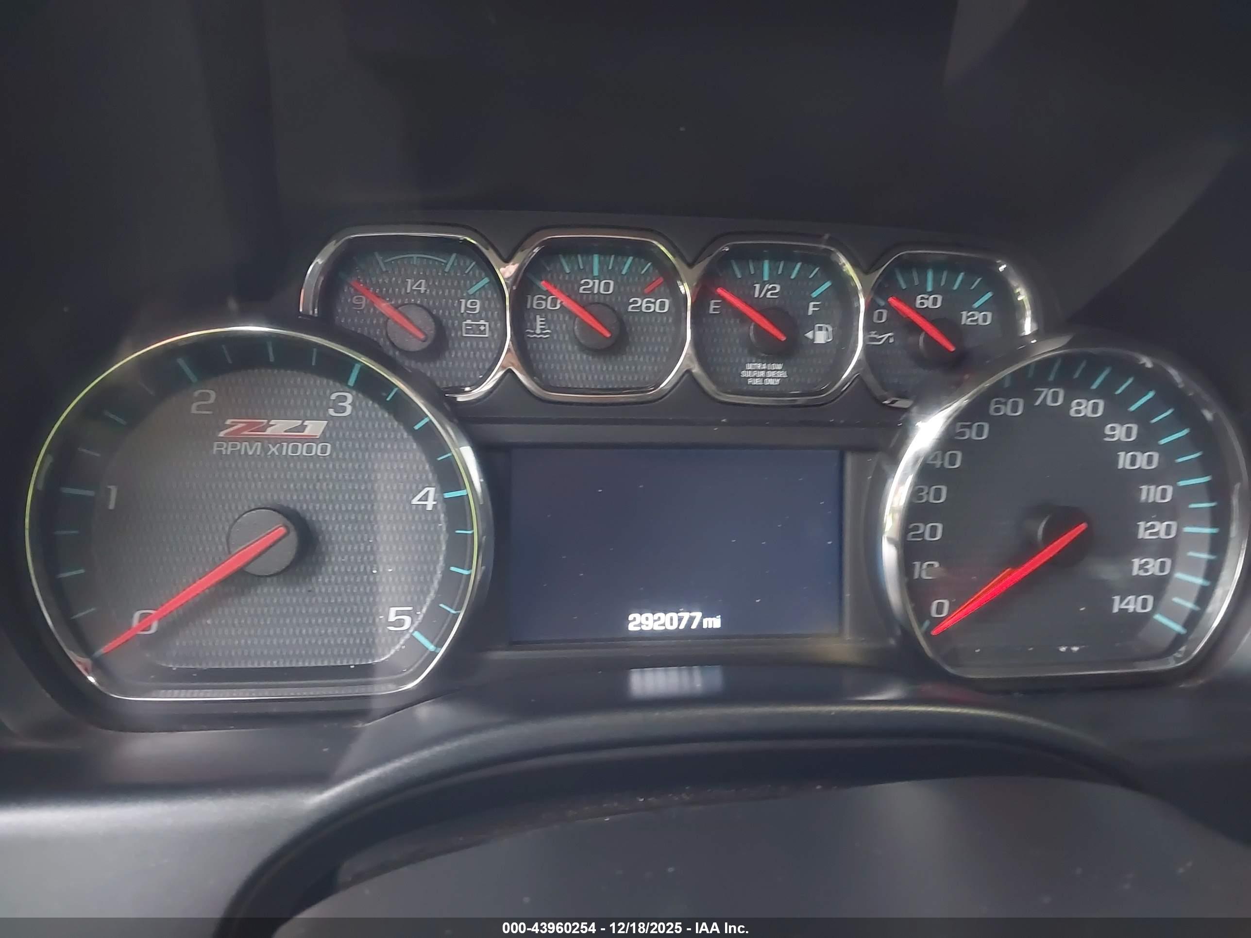 CHEVROLET SILVERADO image 7