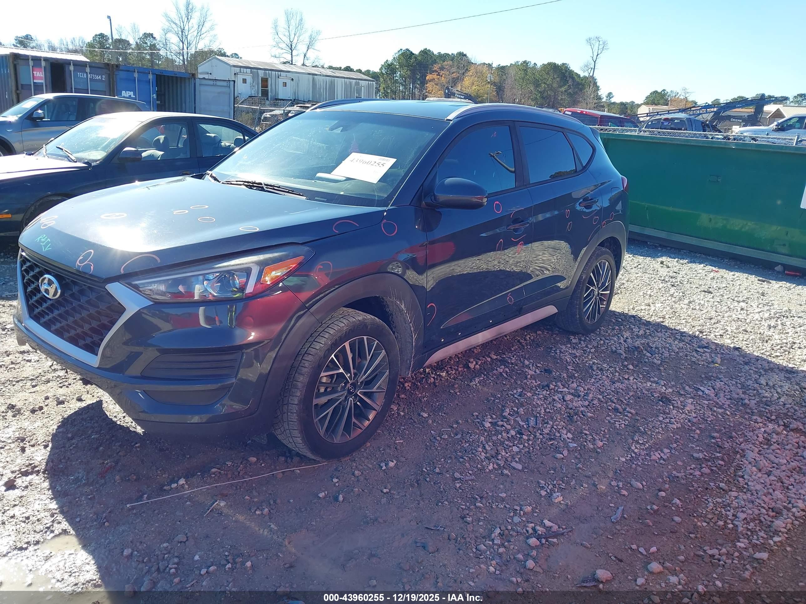 HYUNDAI TUCSON image 2
