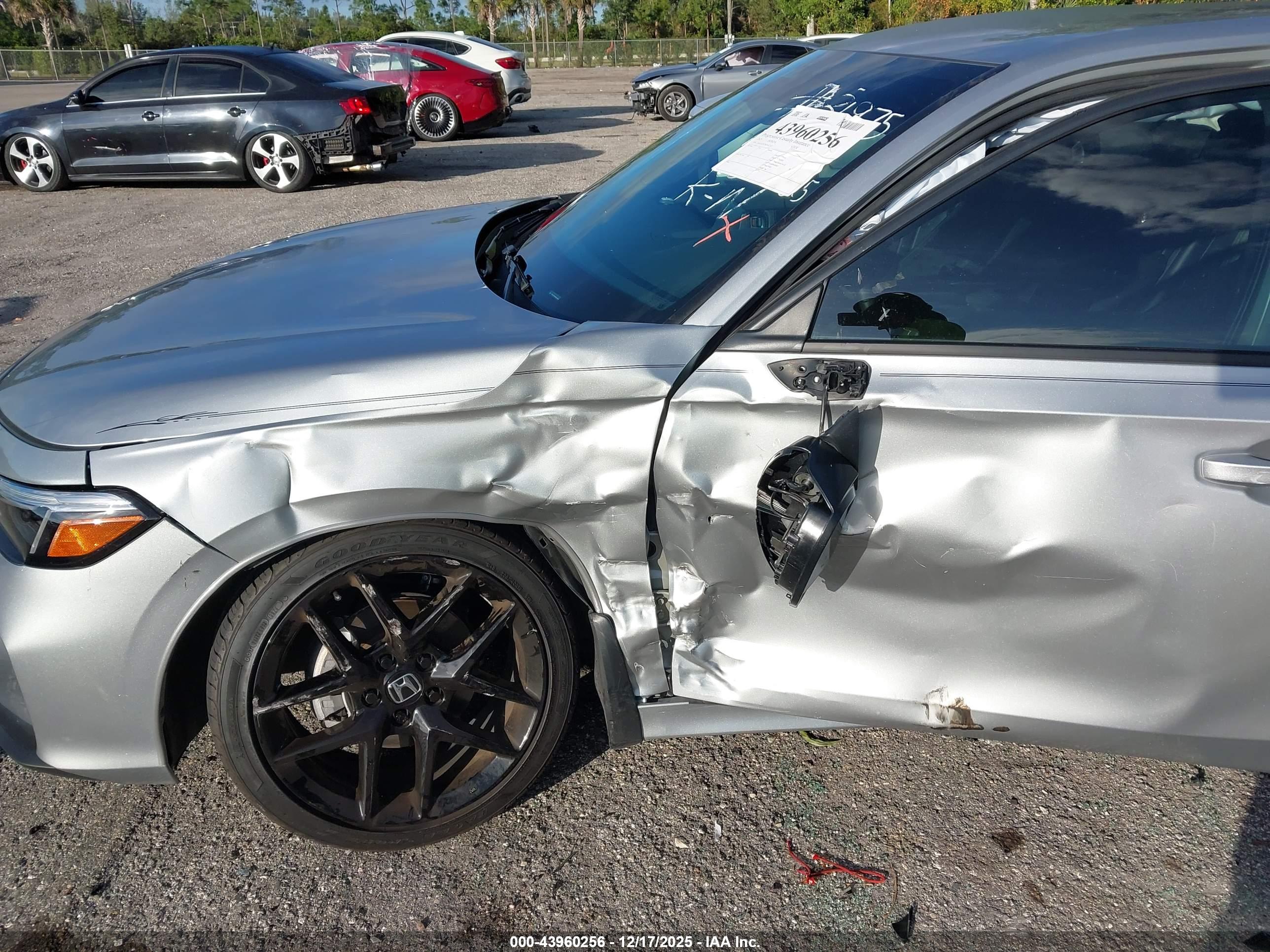 HONDA CIVIC image 6