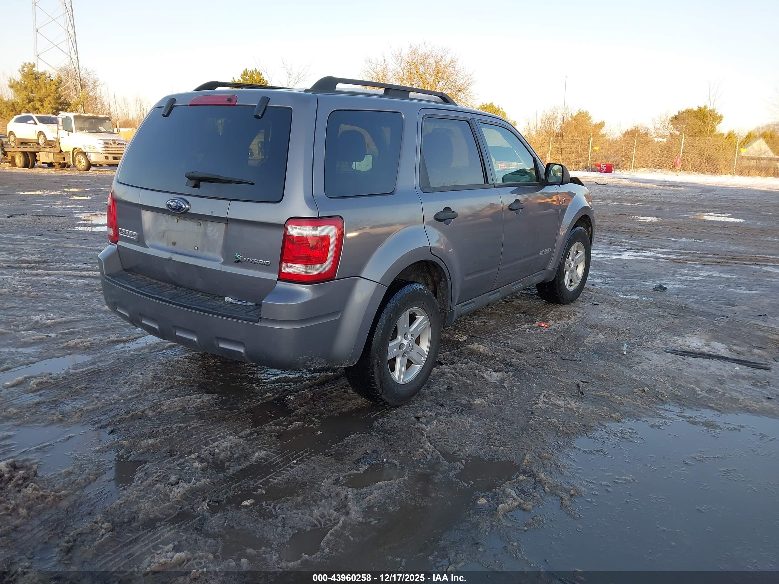 FORD ESCAPE image 4