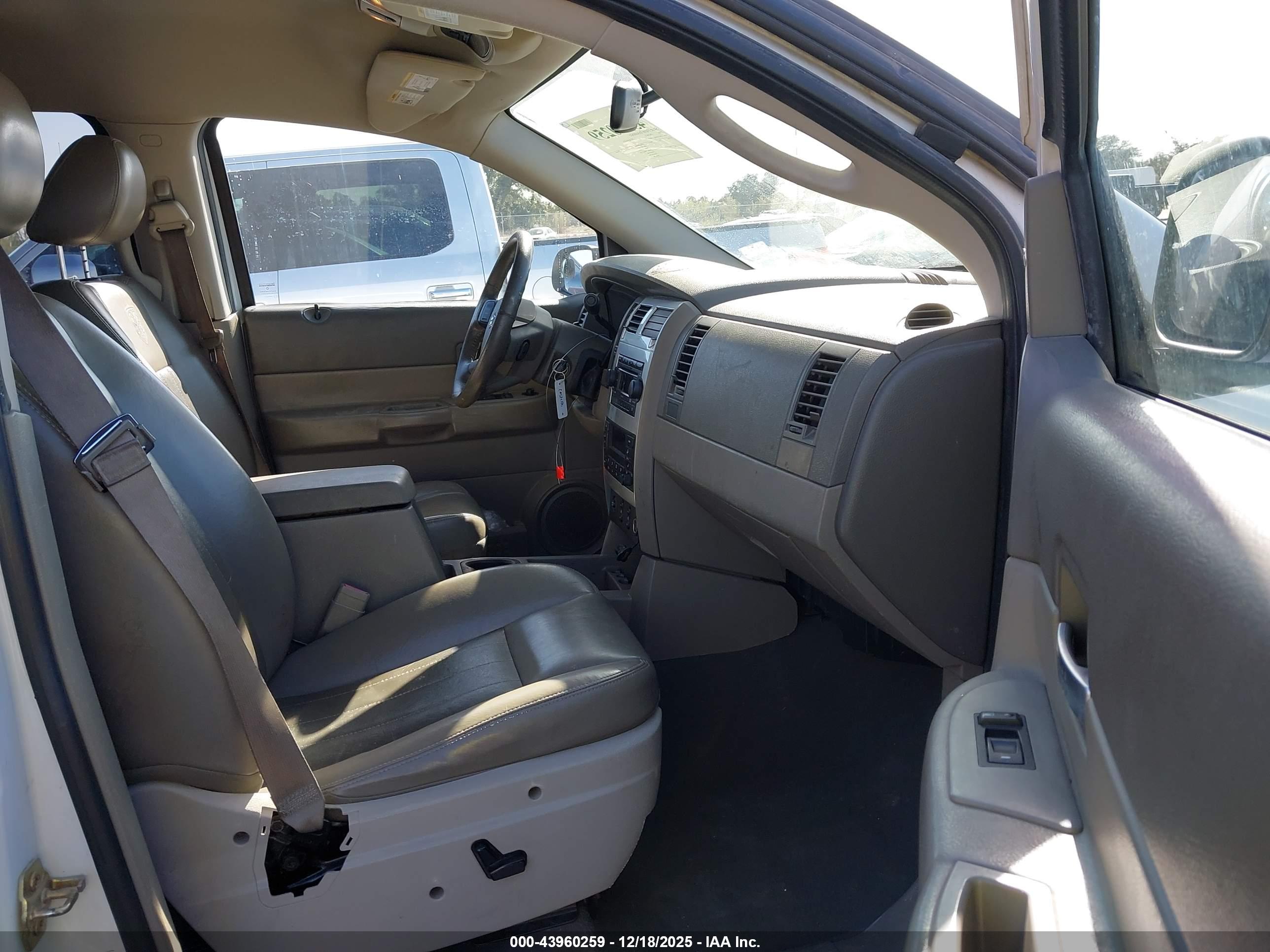 DODGE DURANGO image 5