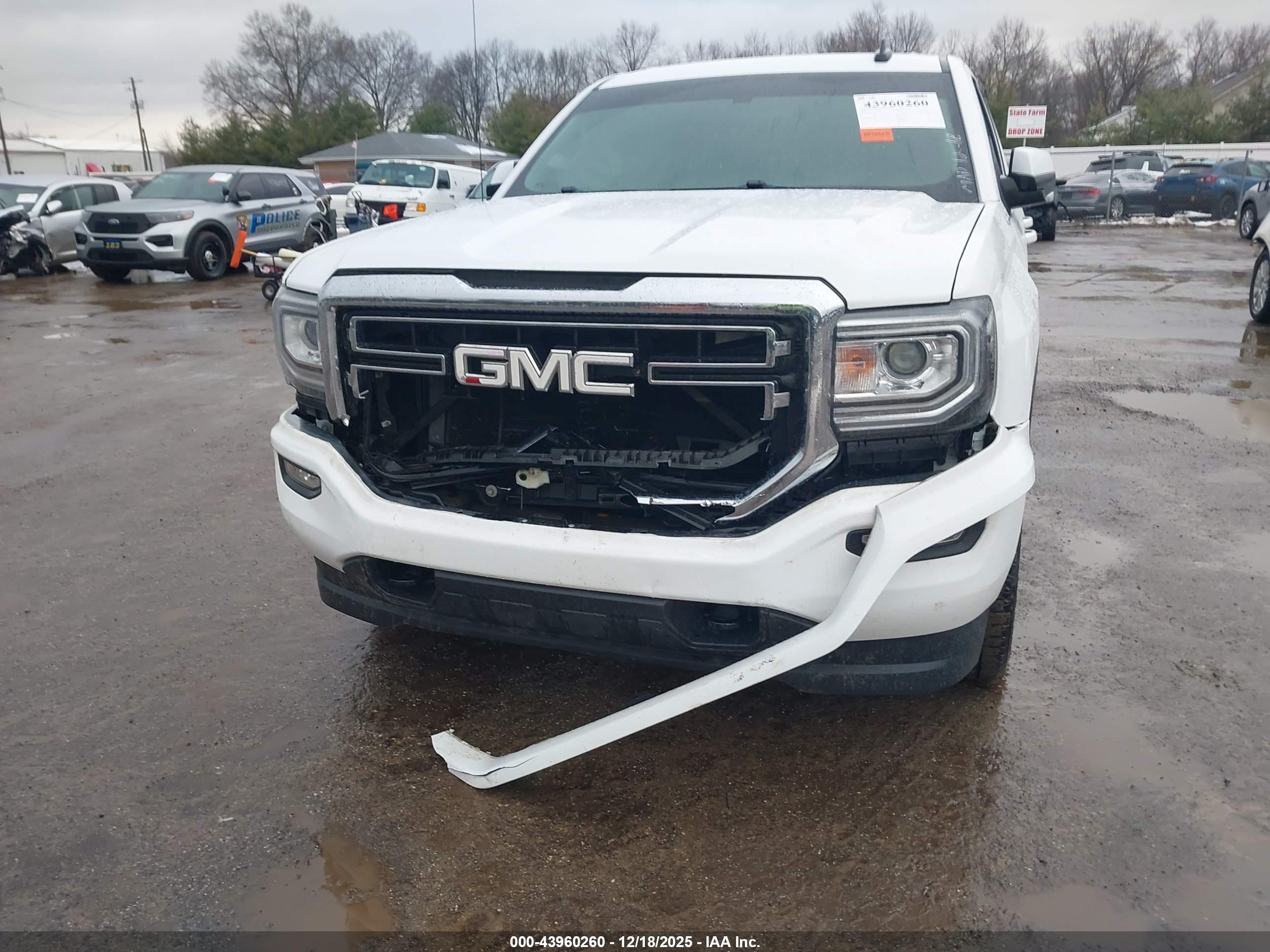 GMC SIERRA image 6
