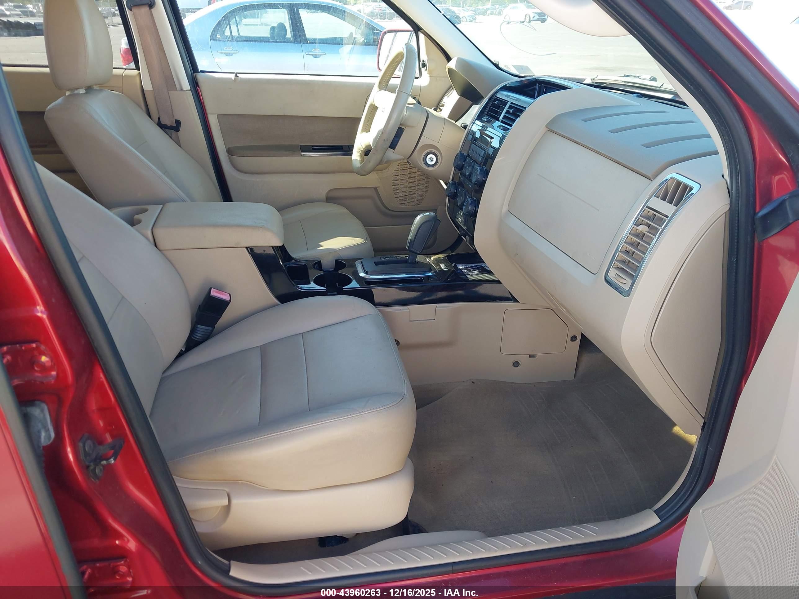 FORD ESCAPE image 5