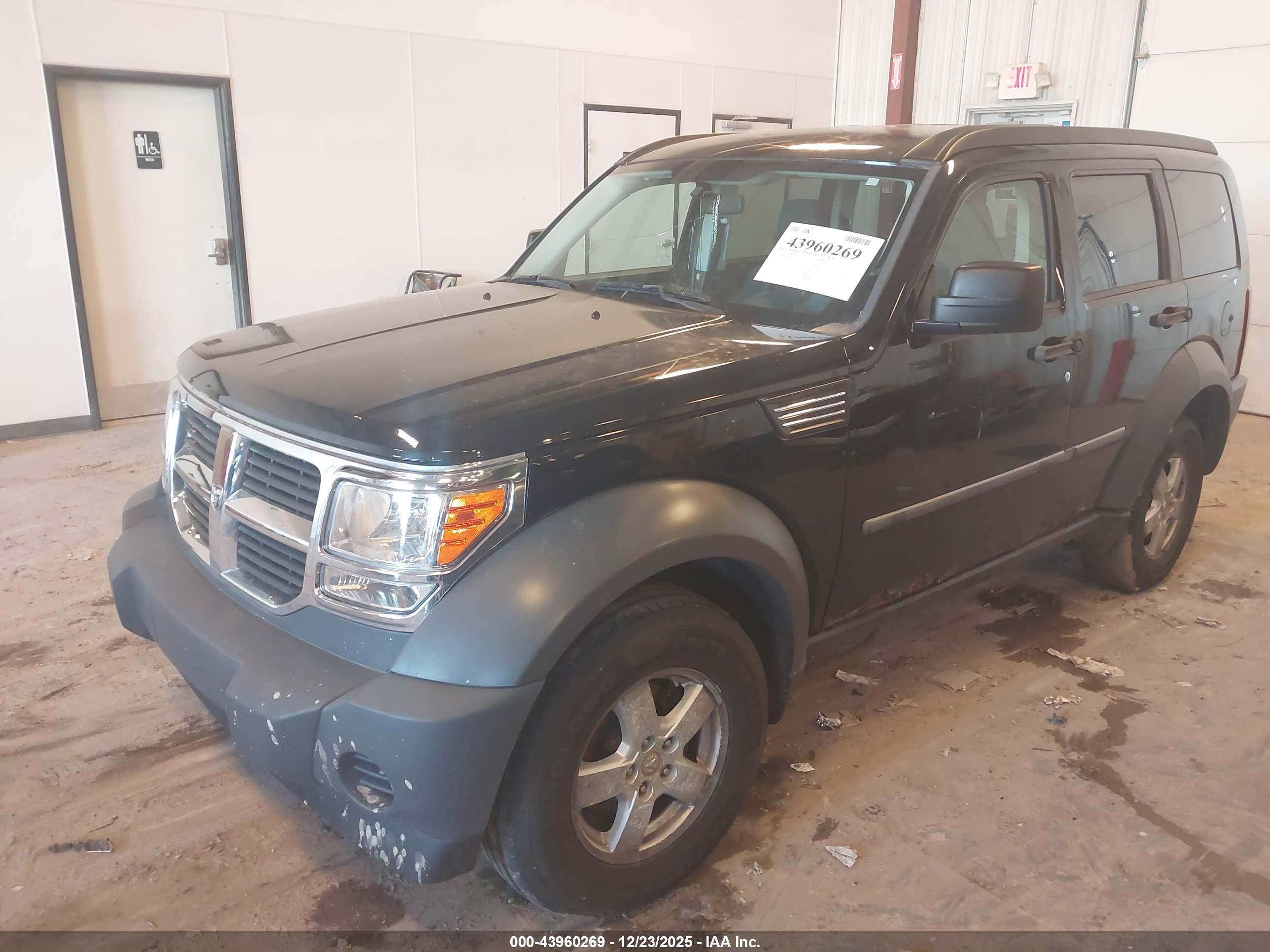 DODGE NITRO image 2