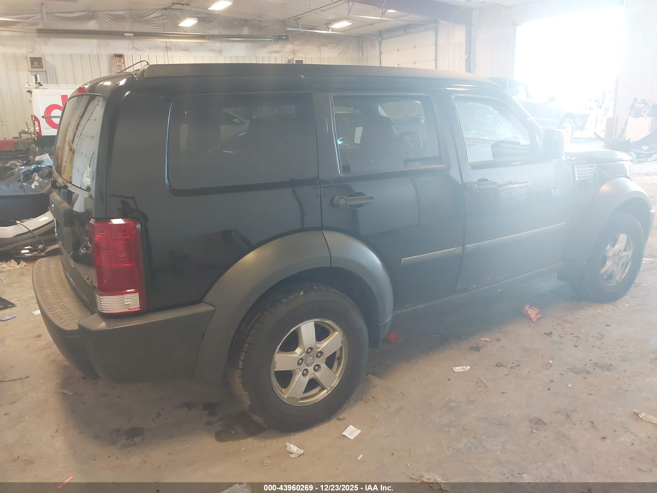 DODGE NITRO image 4