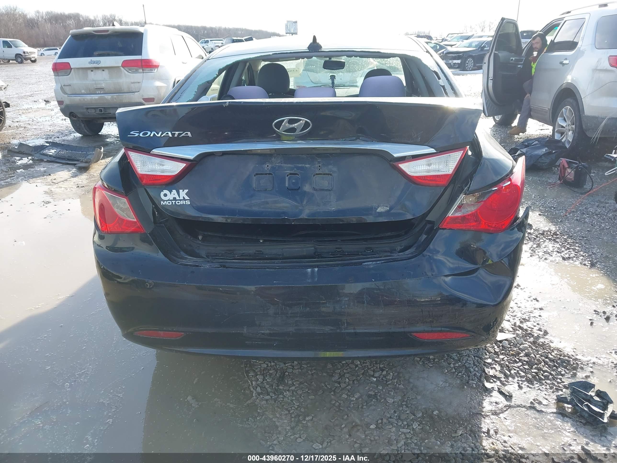 HYUNDAI SONATA image 6