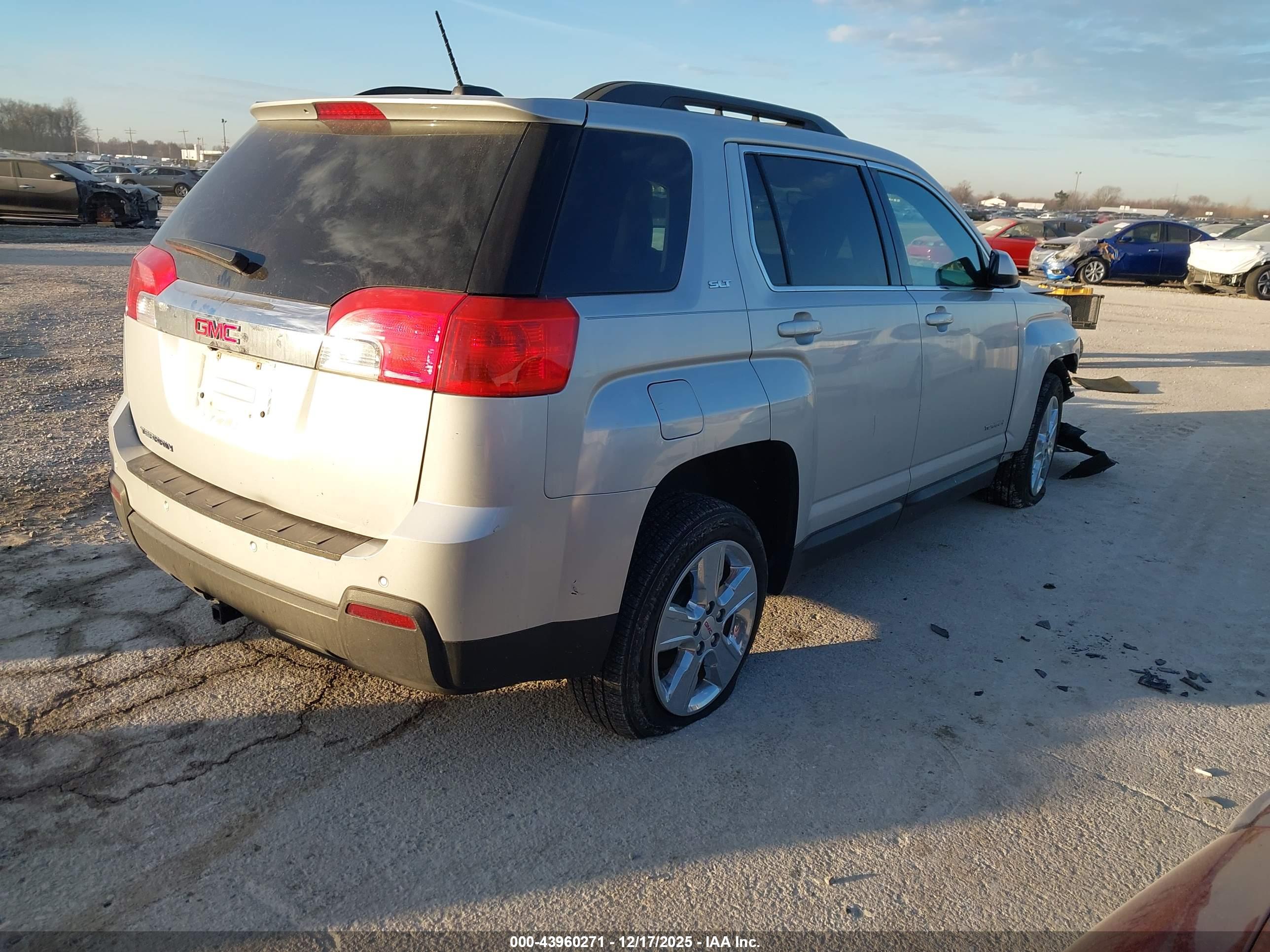 GMC TERRAIN image 4
