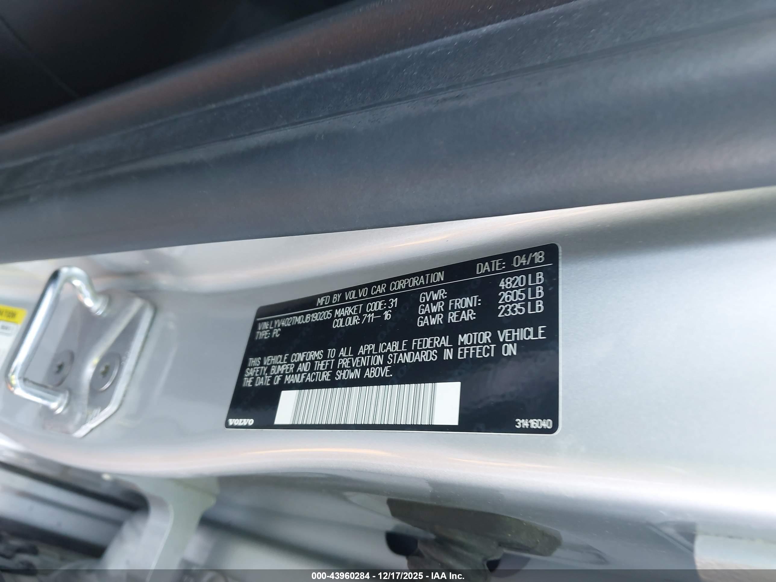 VOLVO S60 image 9