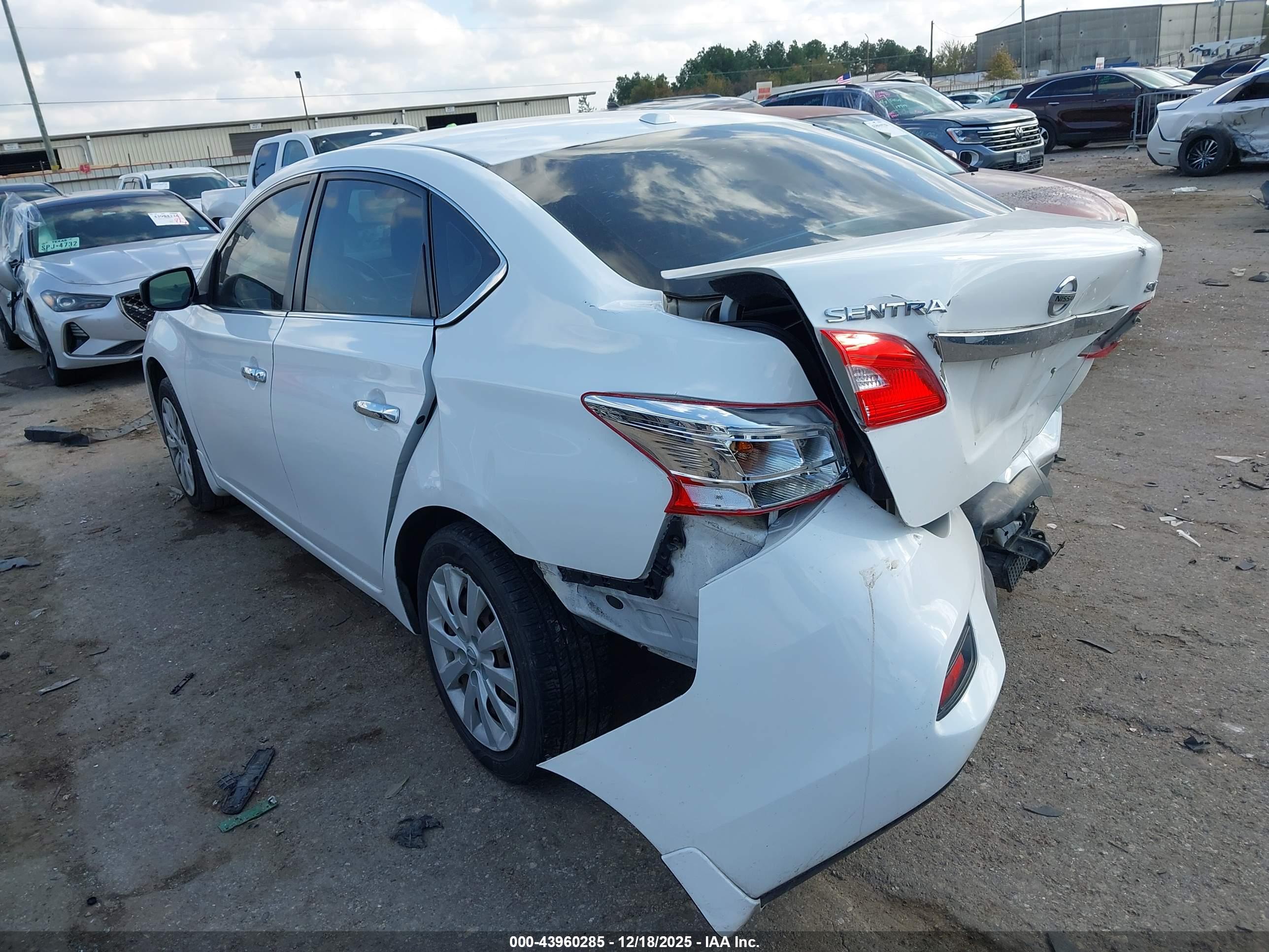 NISSAN SENTRA image 3
