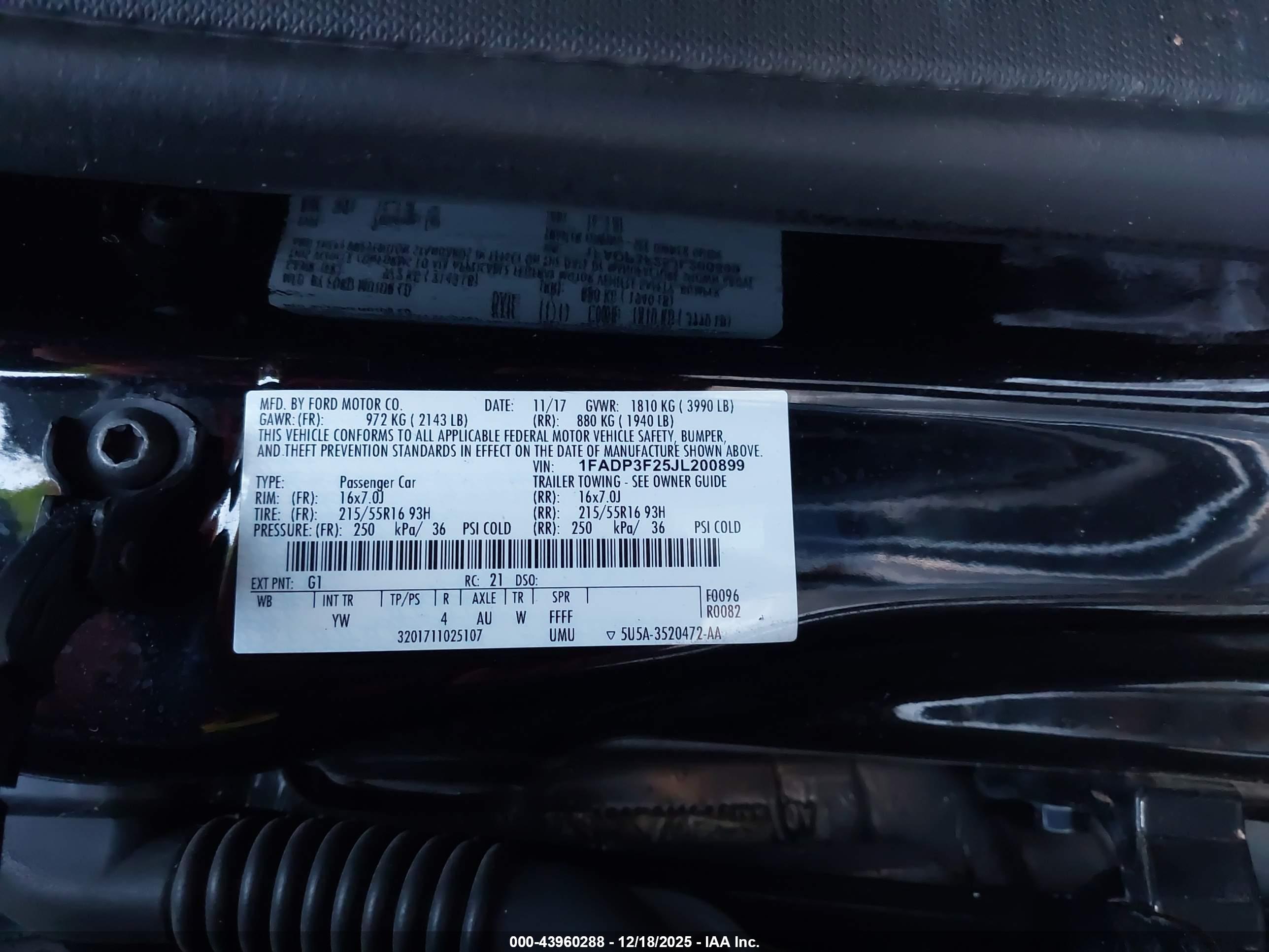FORD FOCUS image 9