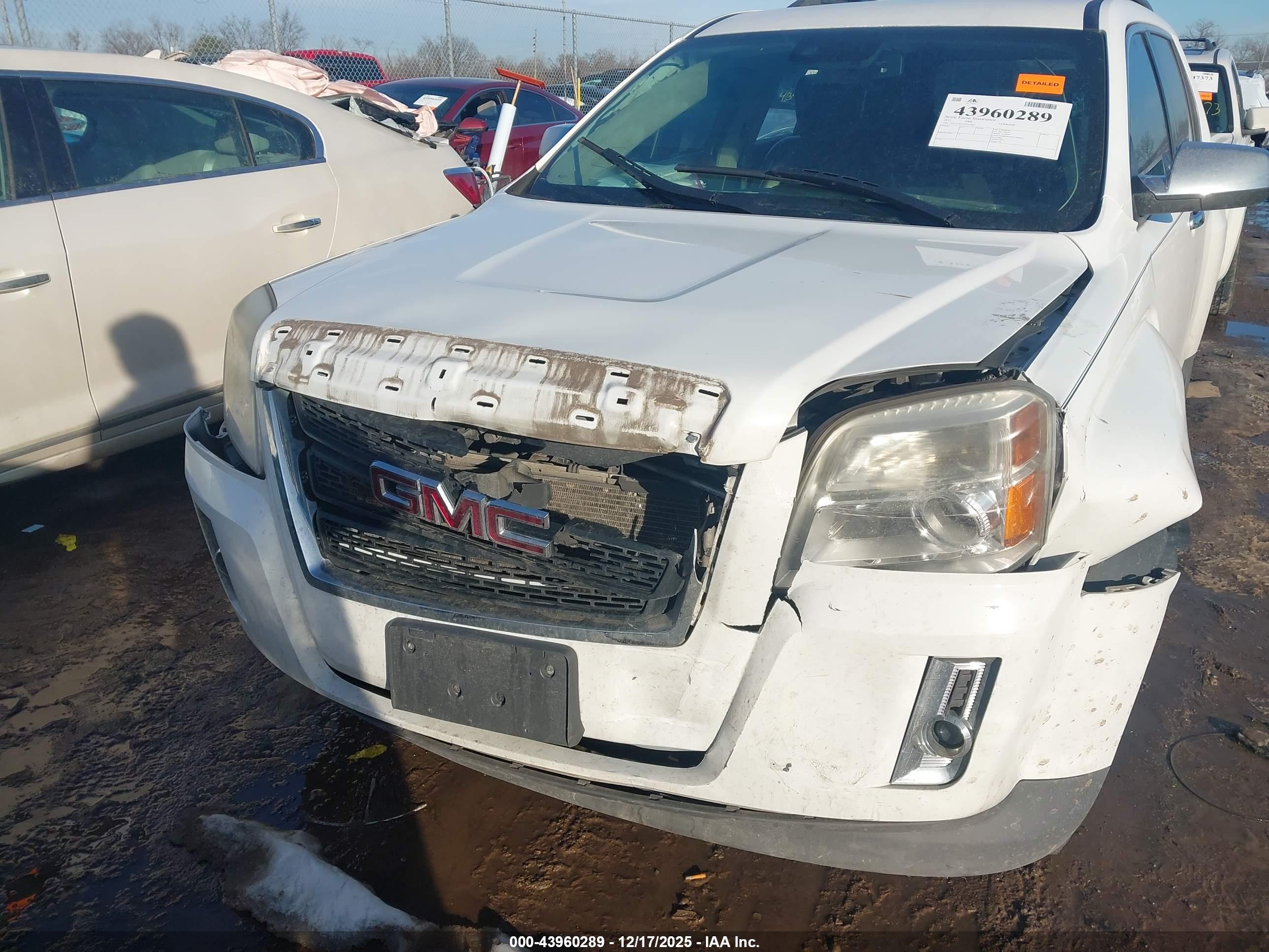 GMC TERRAIN image 6