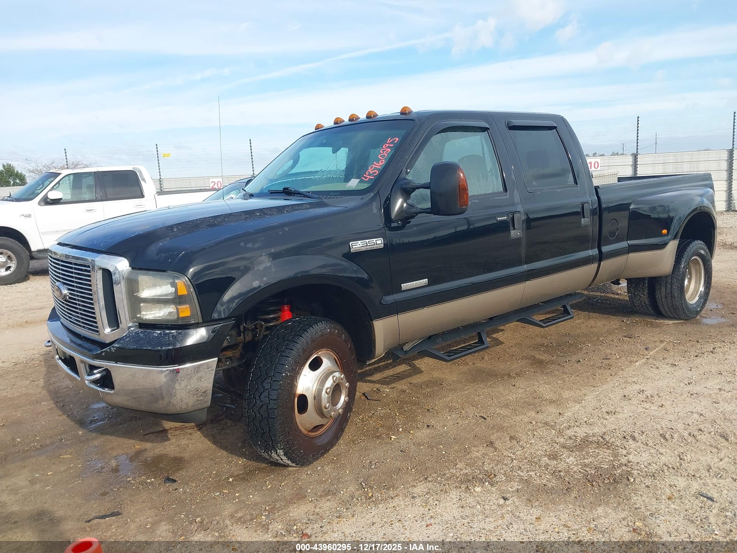 FORD F-350 image 2