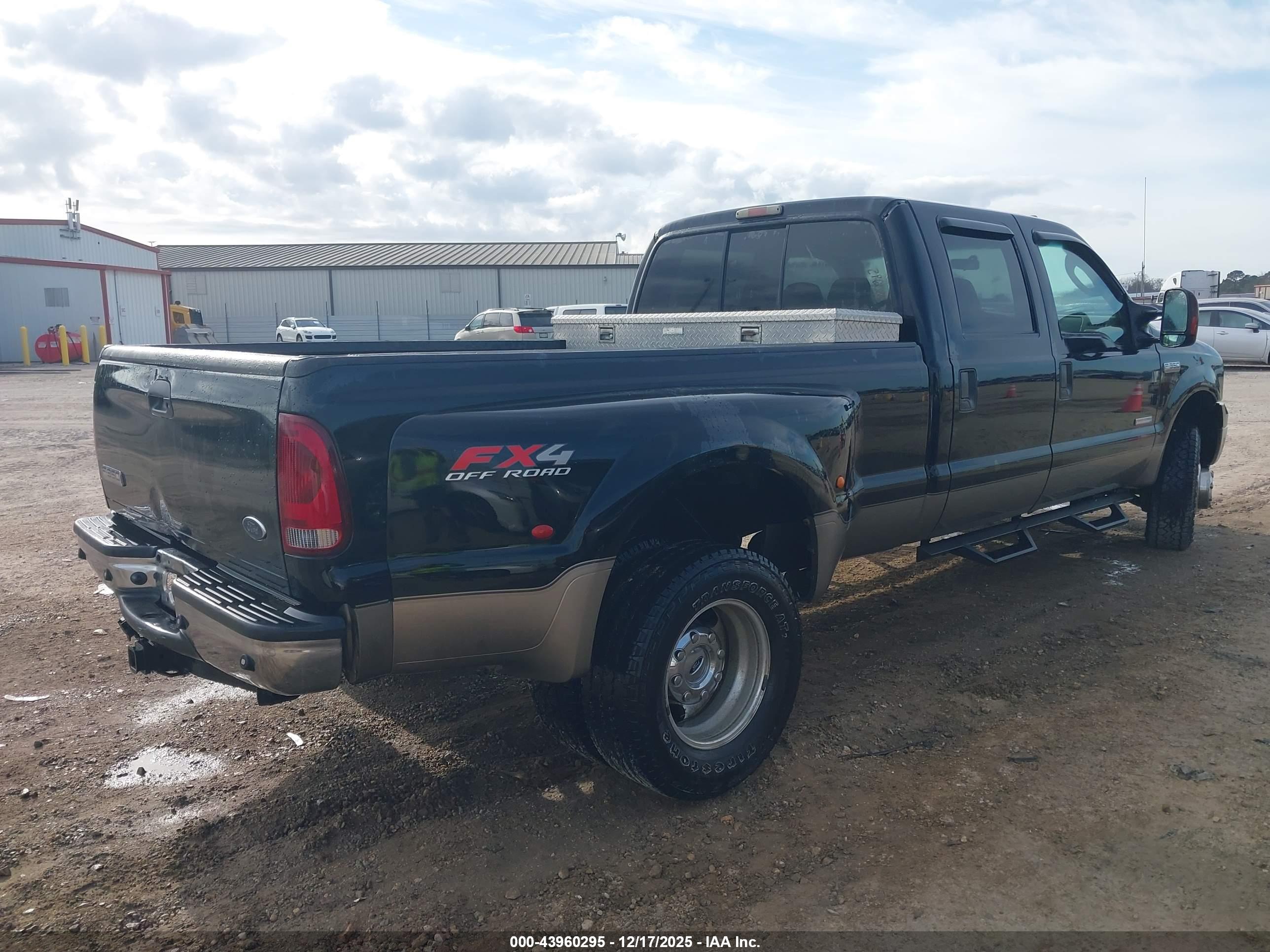 FORD F-350 image 4