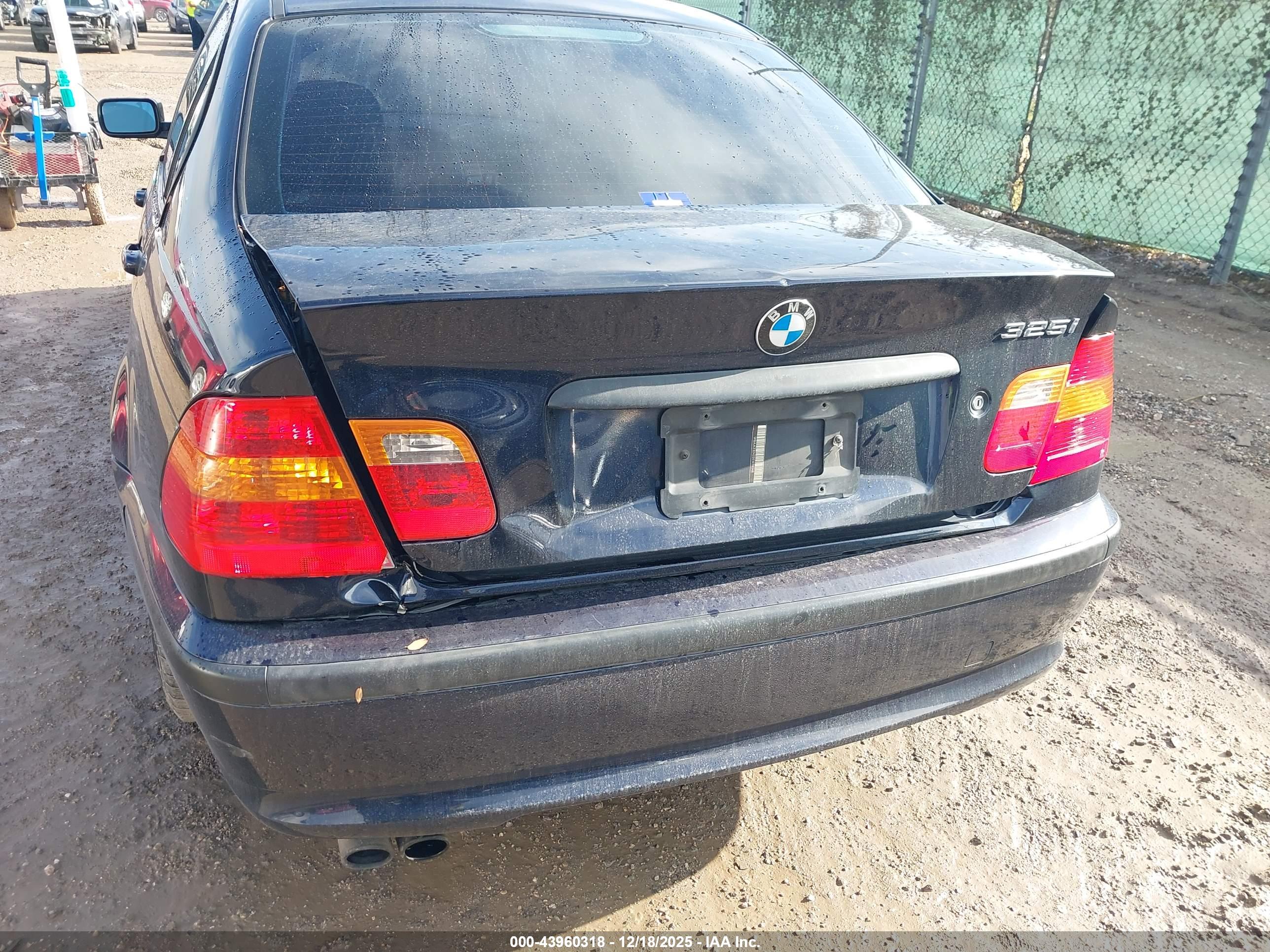 BMW 325I image 6