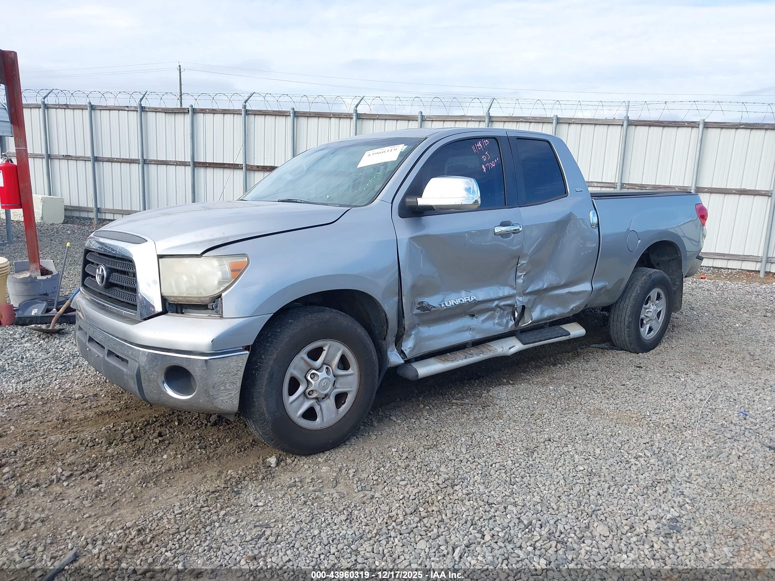TOYOTA TUNDRA image 6