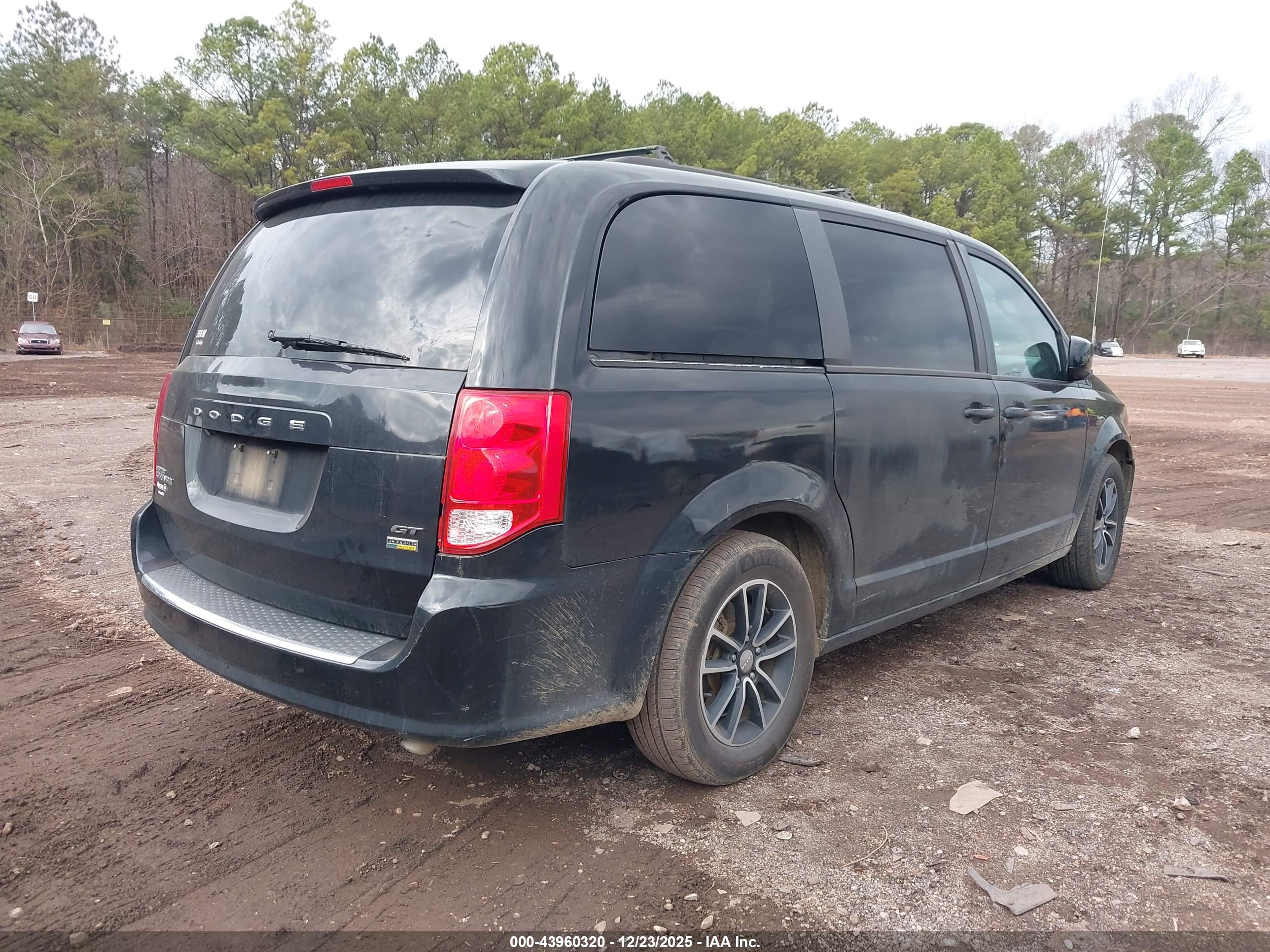DODGE GRAND image 4