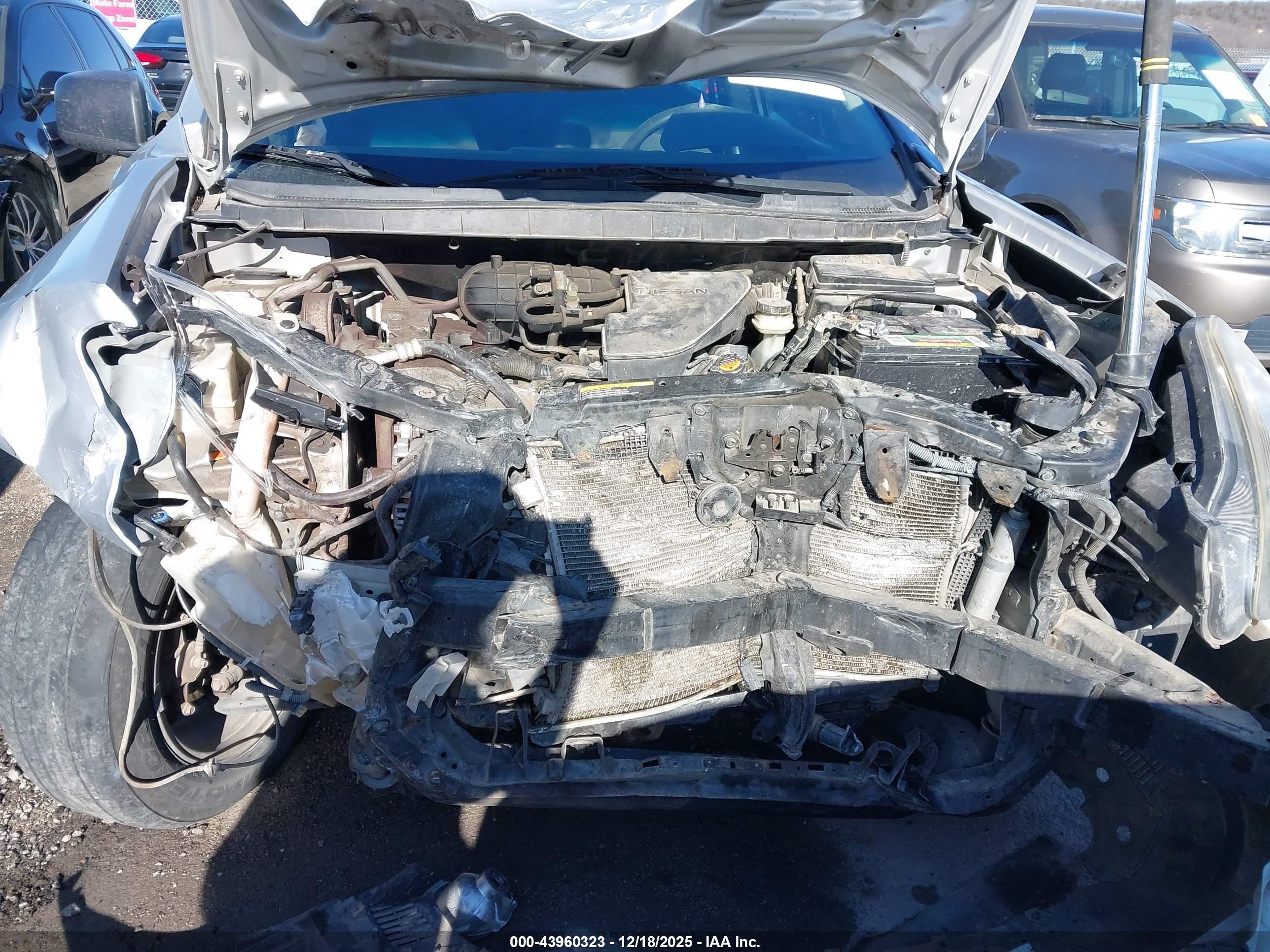 NISSAN ROGUE image 10
