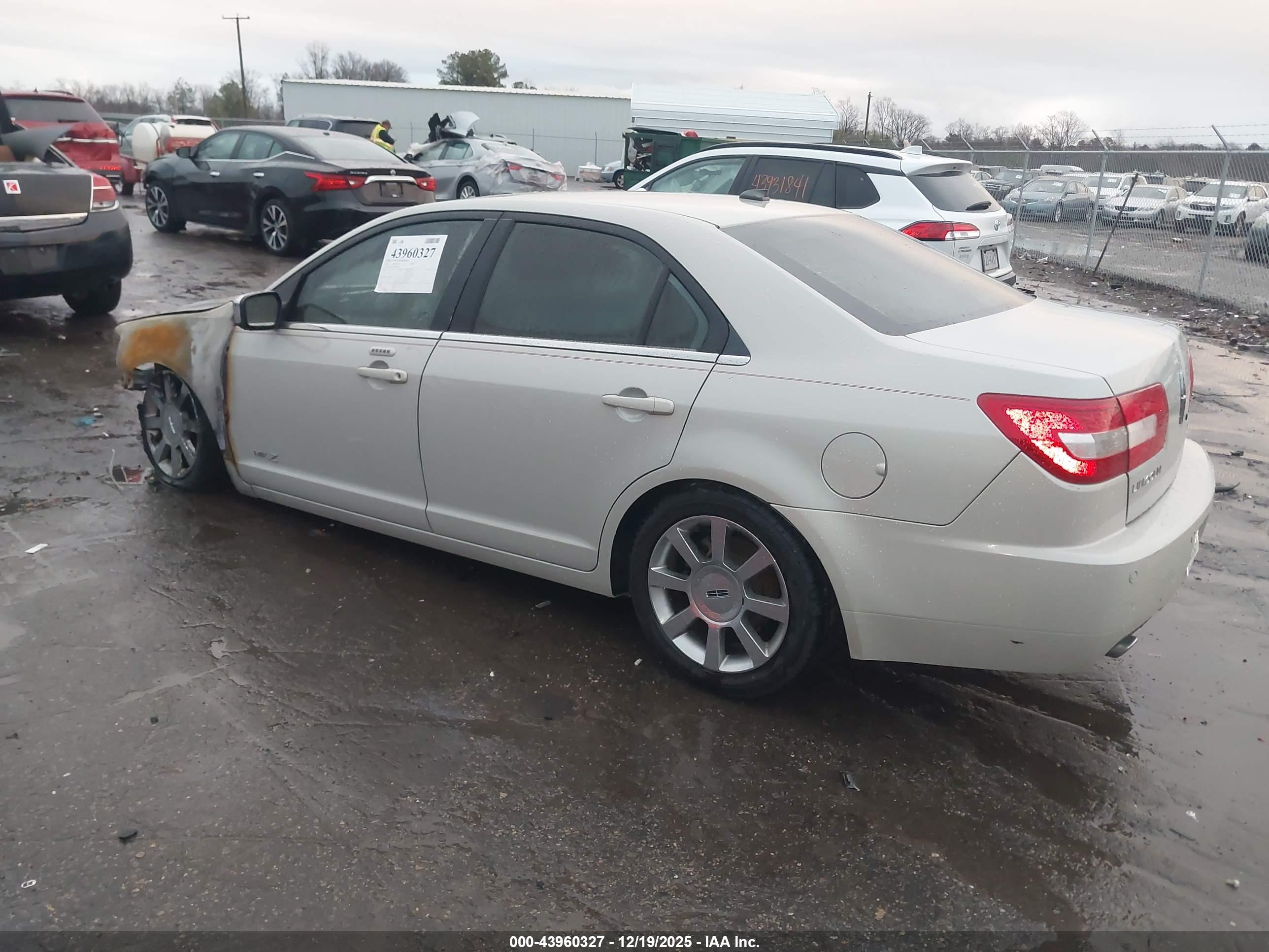 LINCOLN MKZ image 3