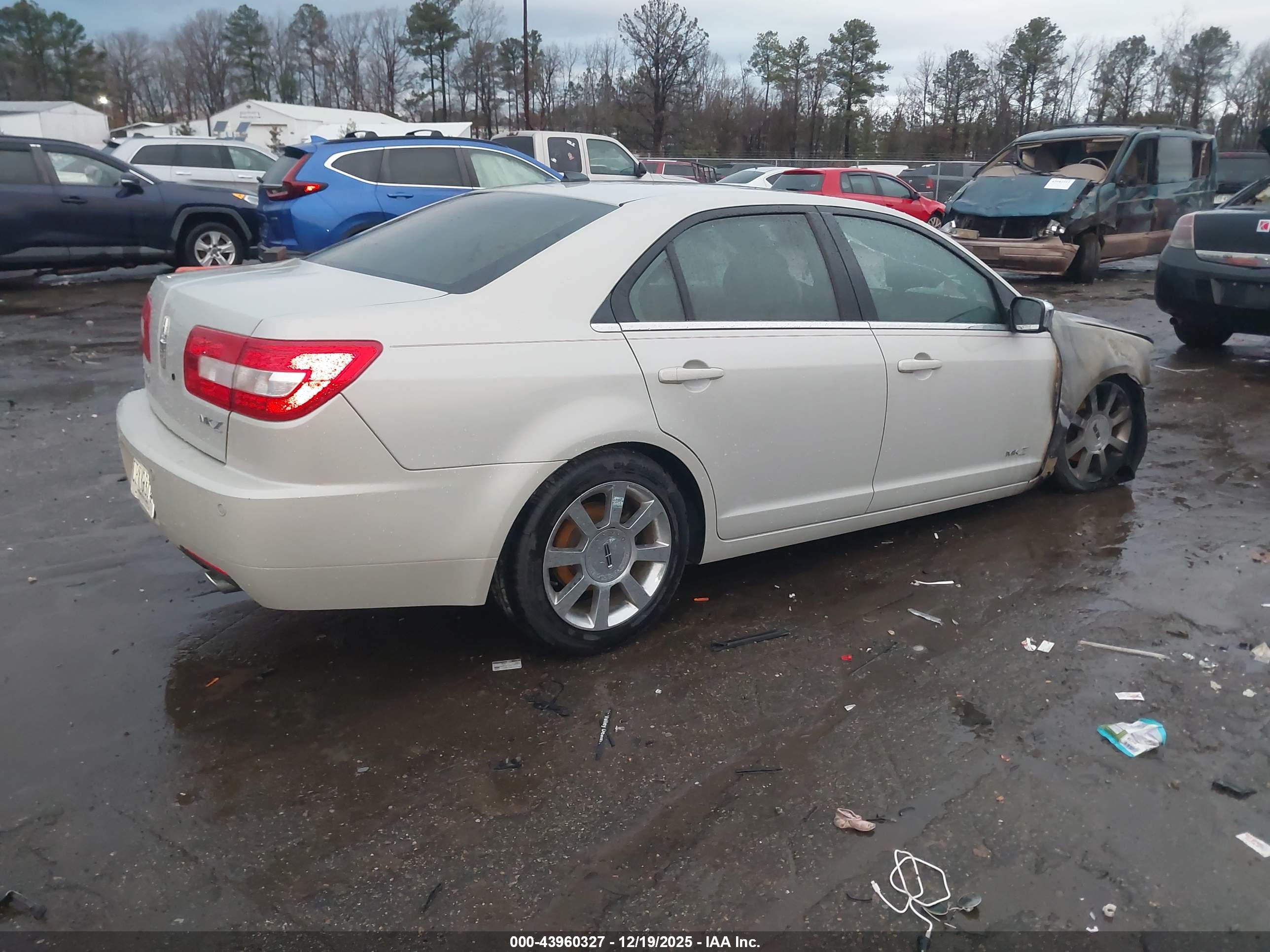 LINCOLN MKZ image 4