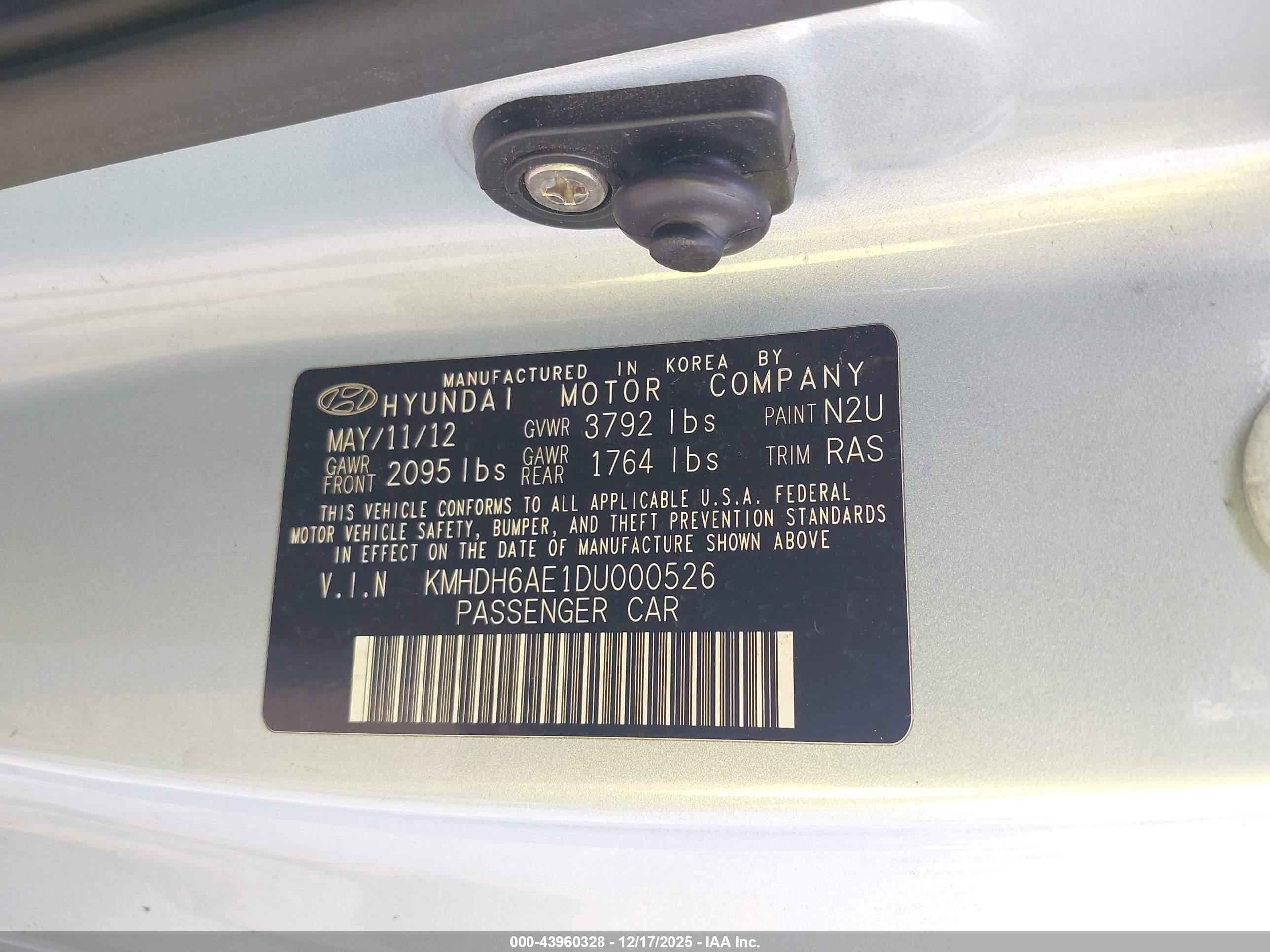 HYUNDAI ELANTRA image 9