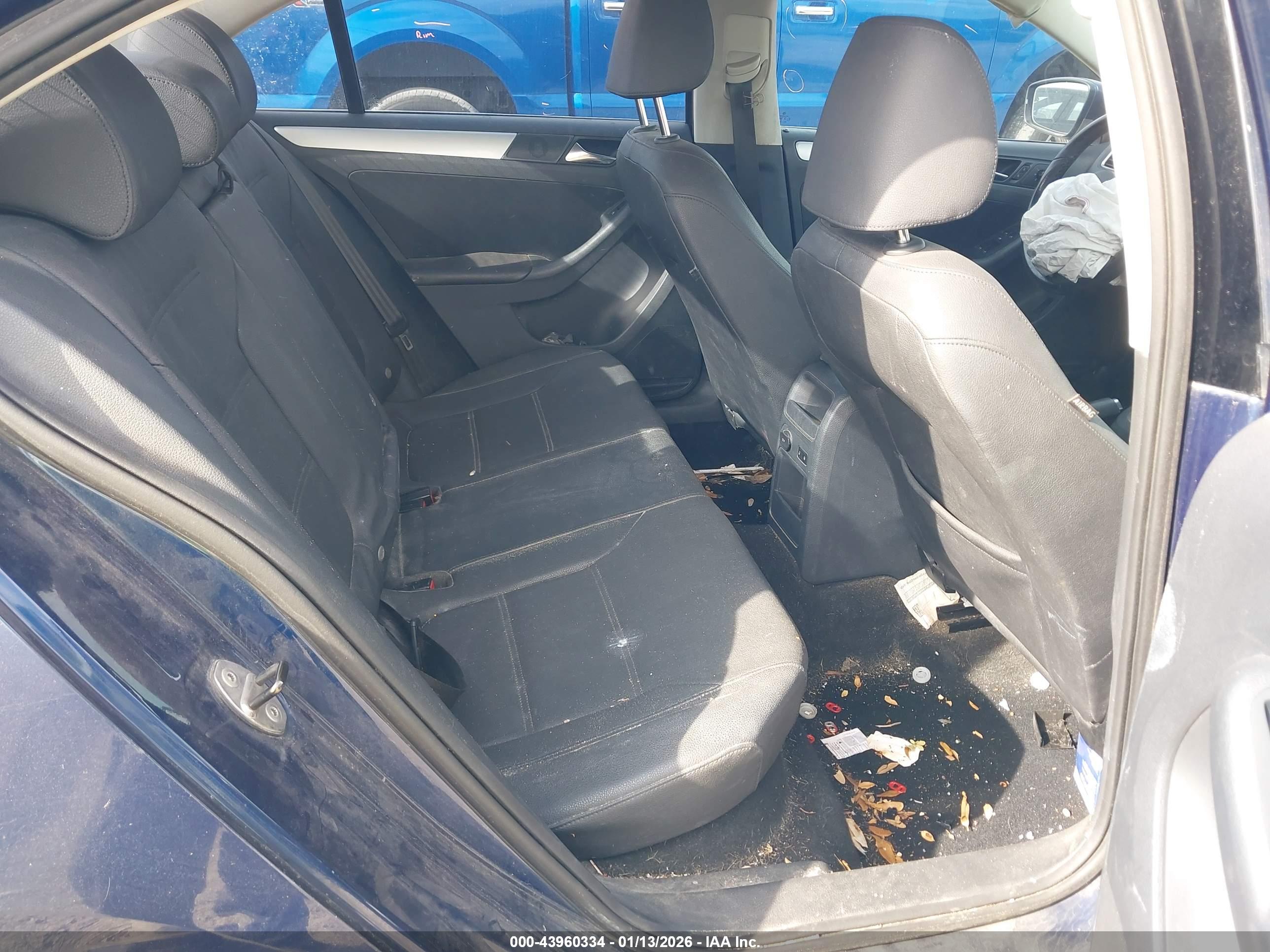 VOLKSWAGEN JETTA image 8