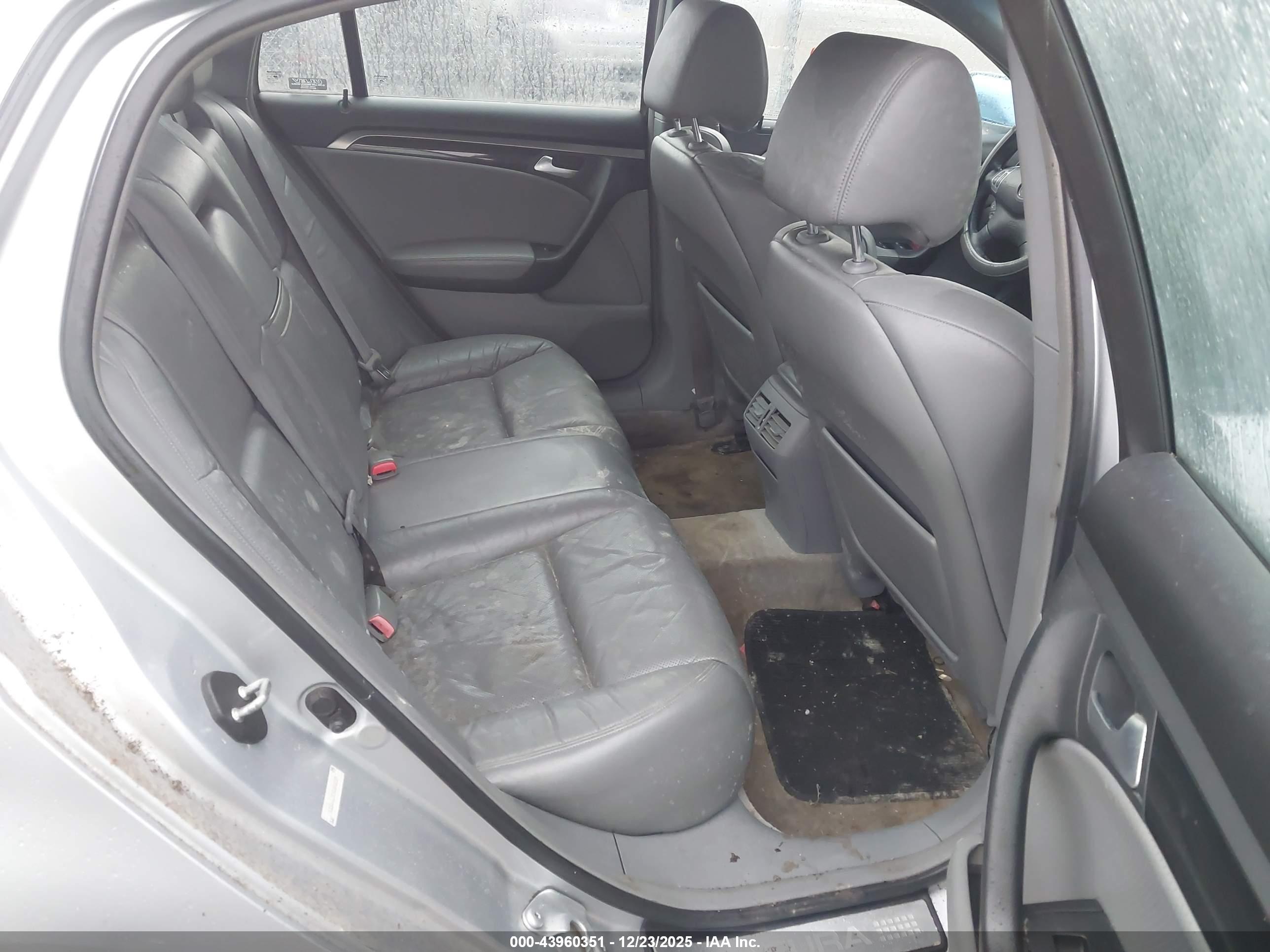 ACURA TL image 8