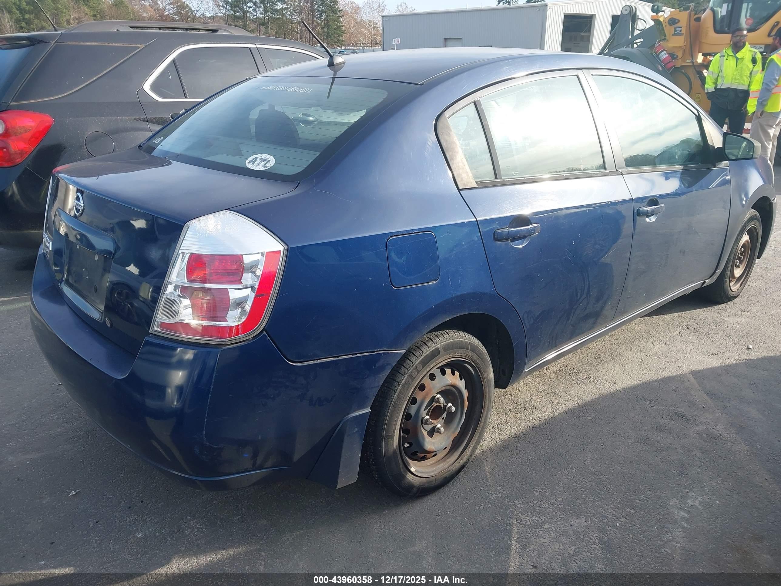 NISSAN SENTRA image 4