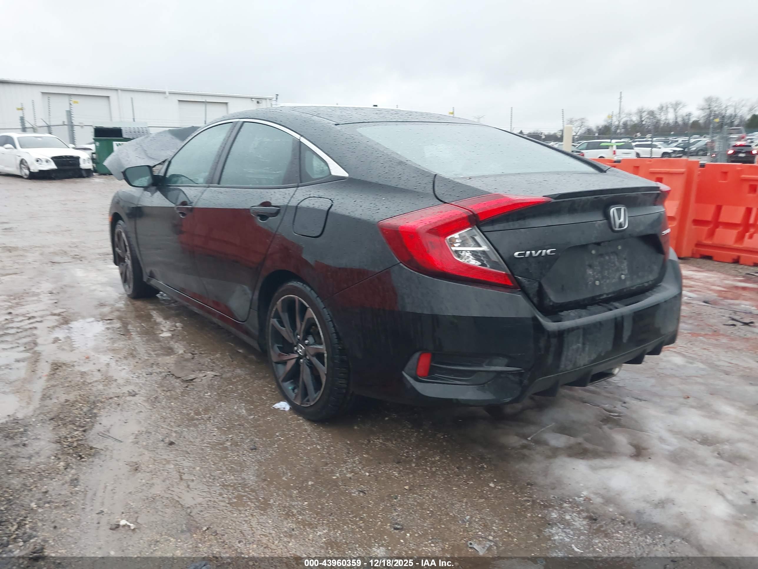 HONDA CIVIC image 3
