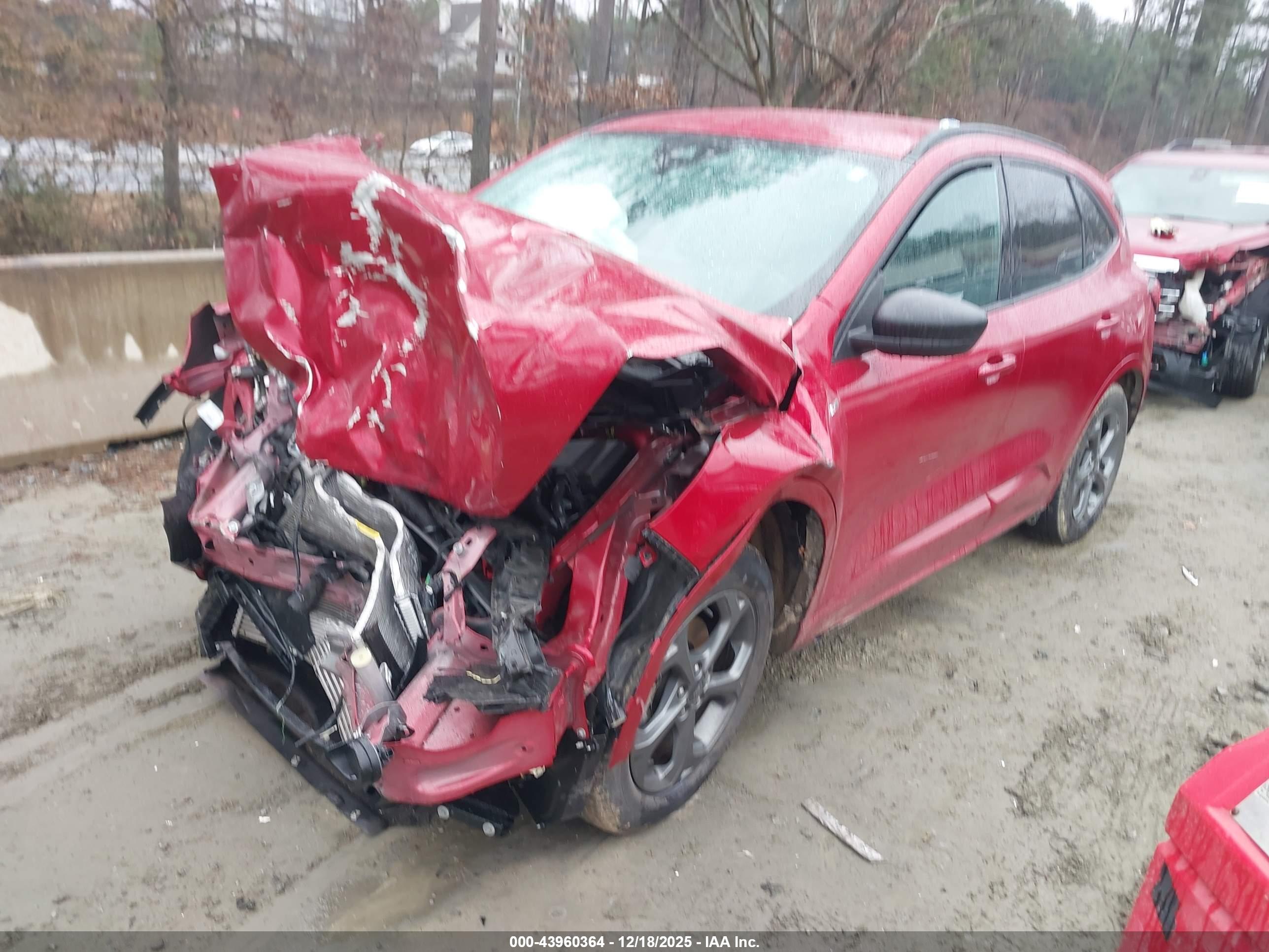 FORD ESCAPE image 2