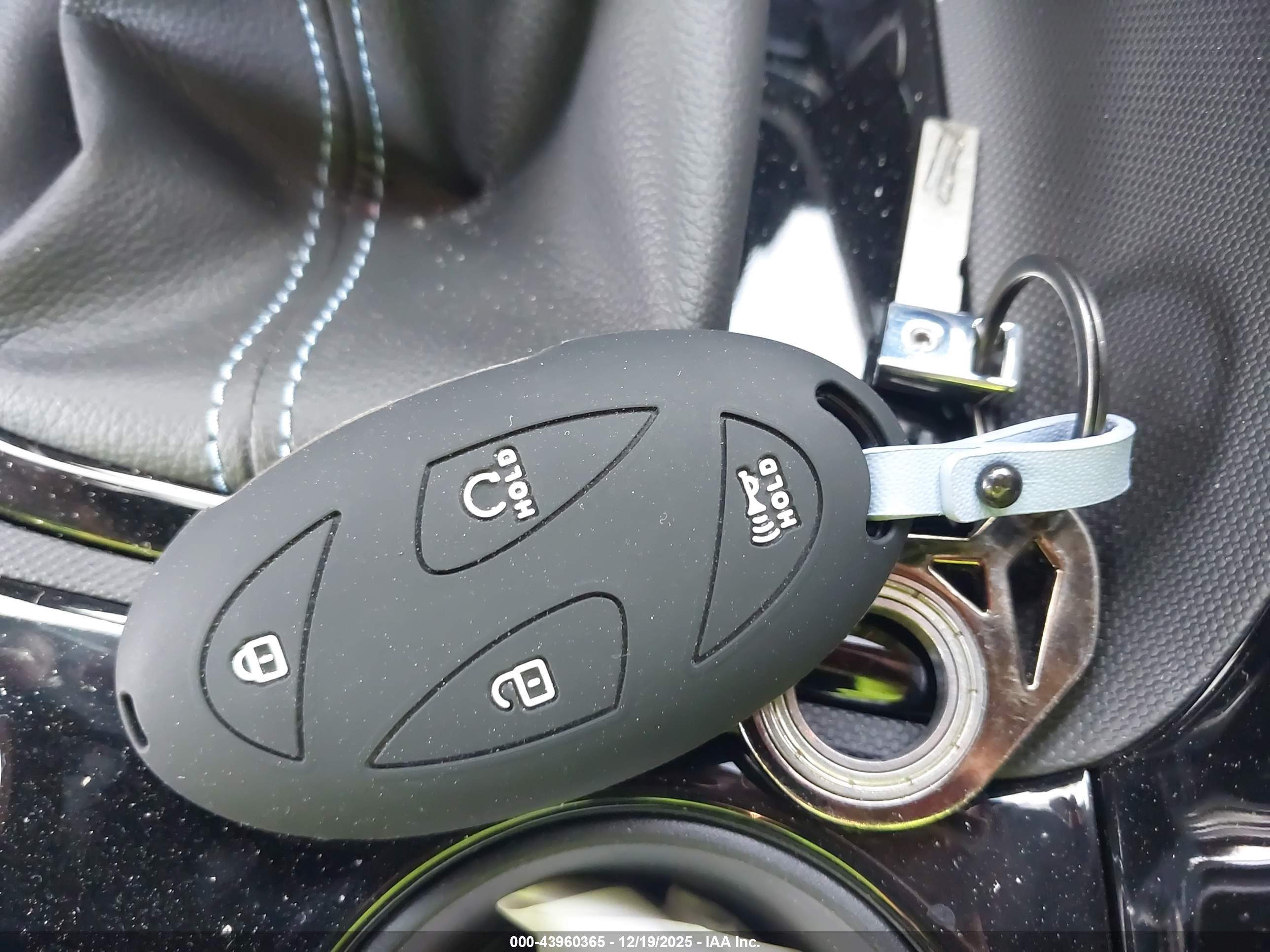 HYUNDAI ELANTRA image 11