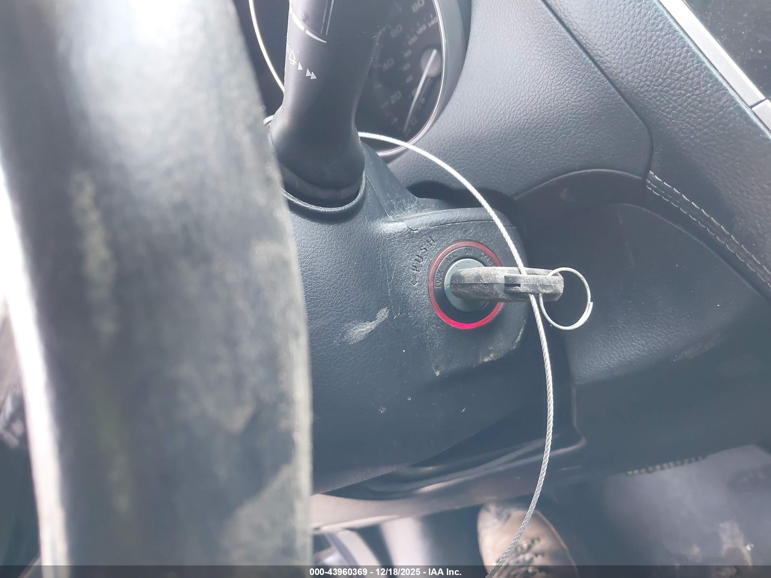 SUBARU OUTBACK image 11