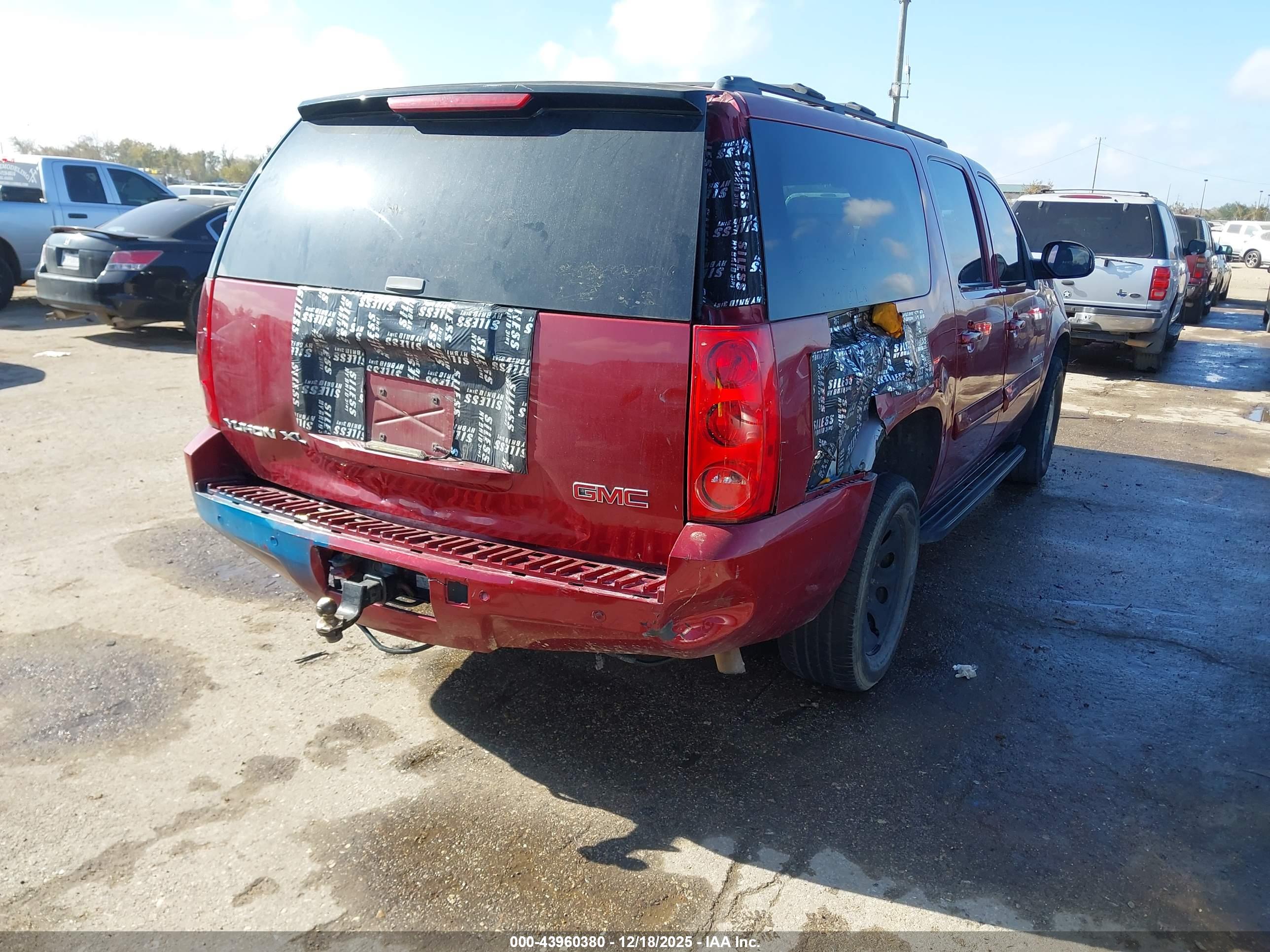 GMC YUKON image 4