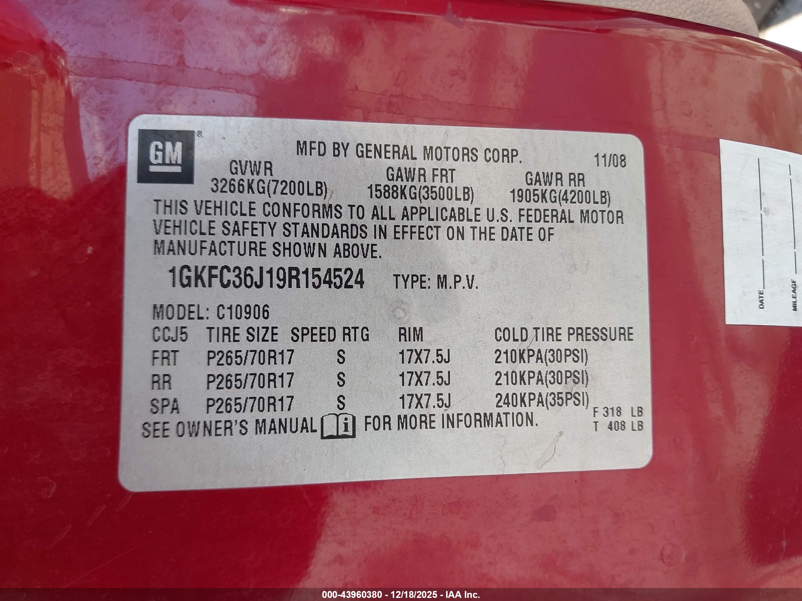 GMC YUKON image 9