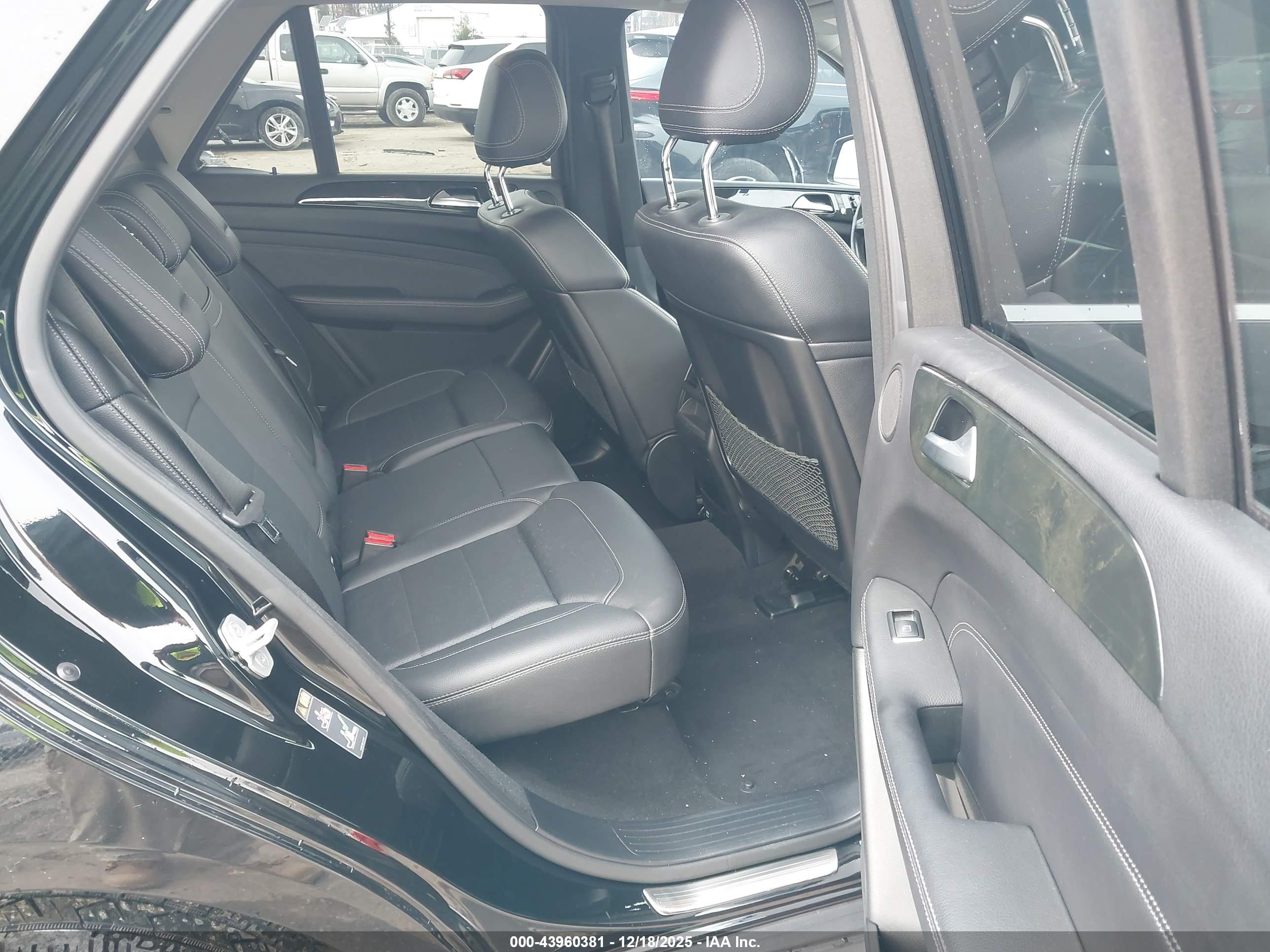 MERCEDES-BENZ ML image 8