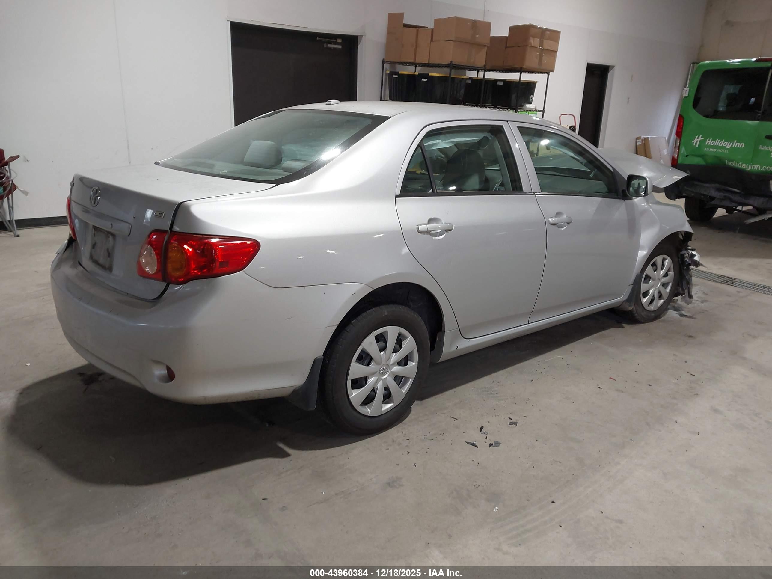 TOYOTA COROLLA image 4
