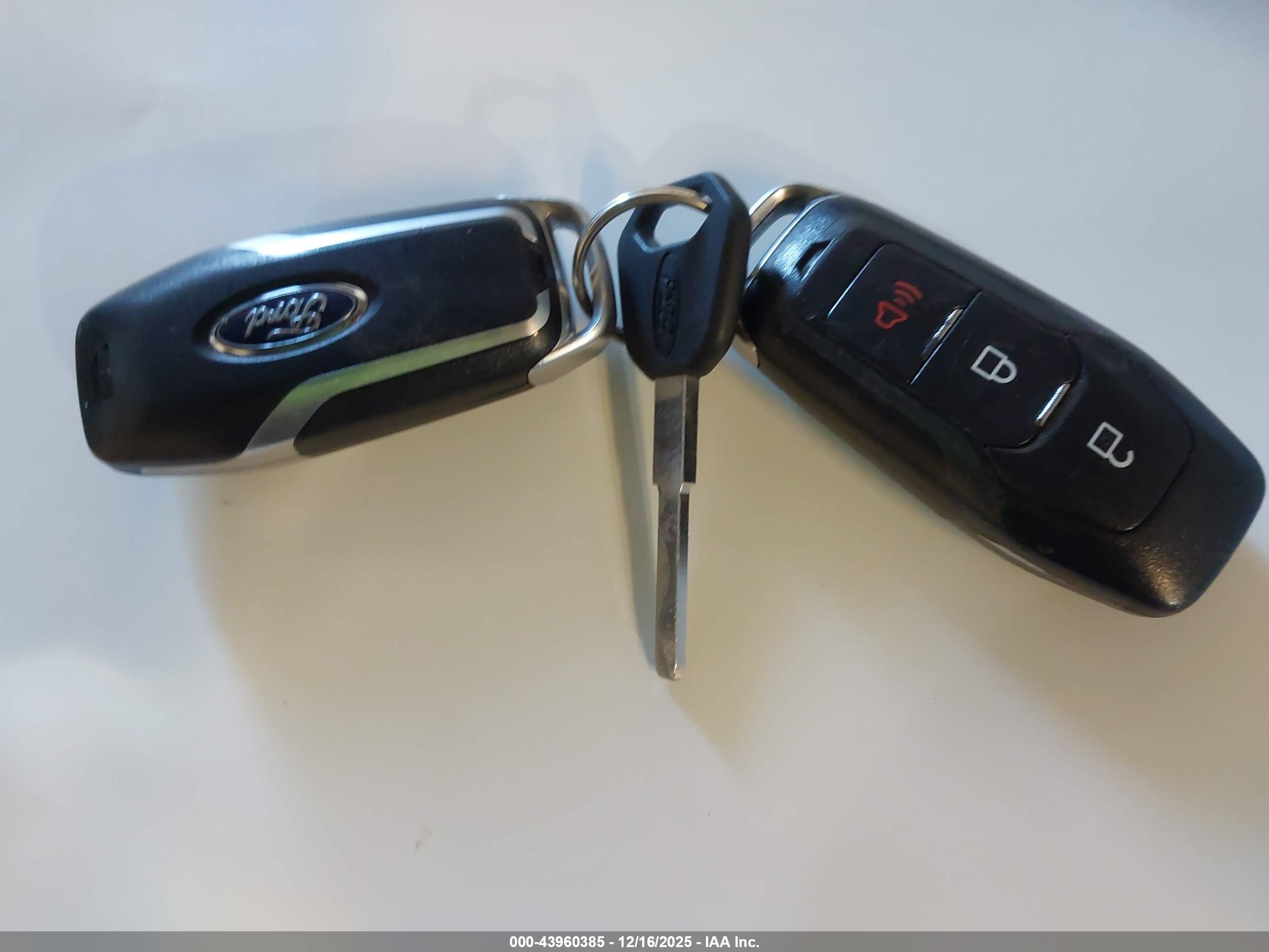 FORD EXPLORER image 11