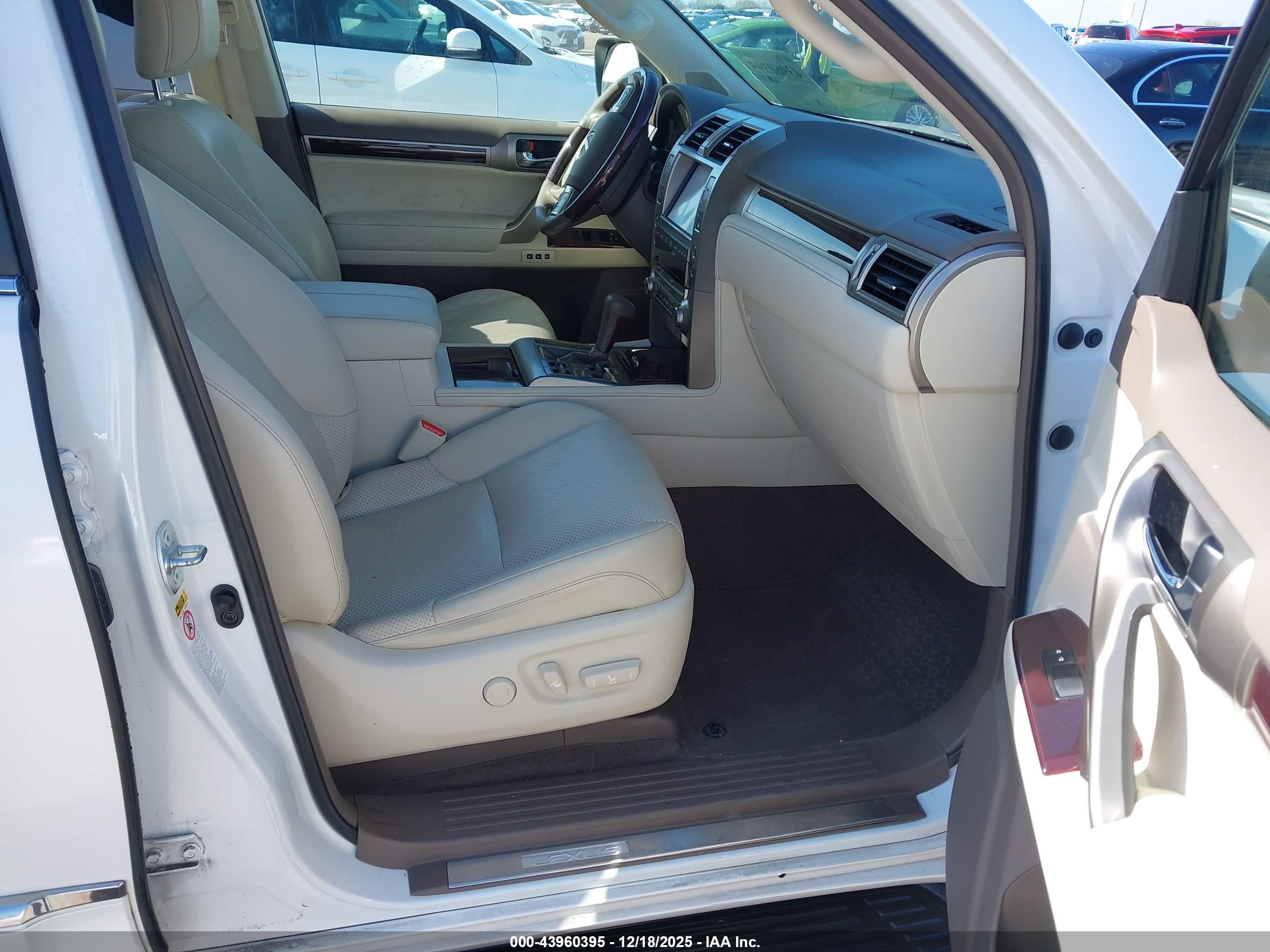LEXUS GX image 5