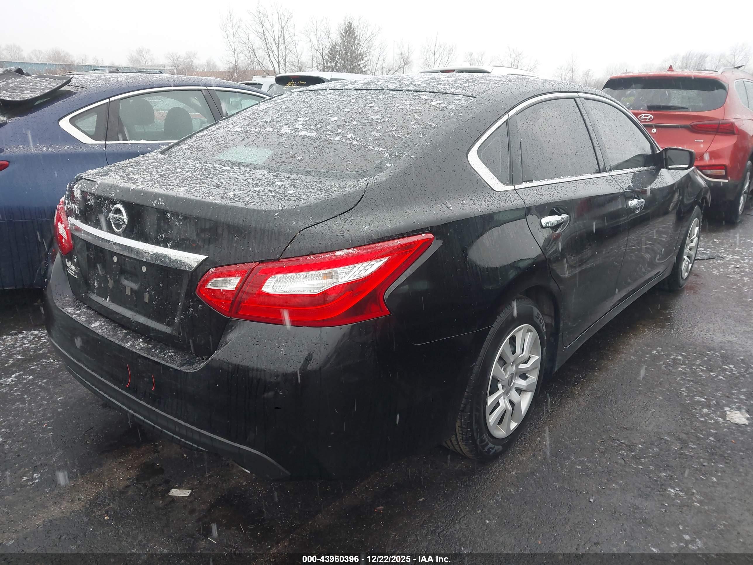 NISSAN ALTIMA image 4