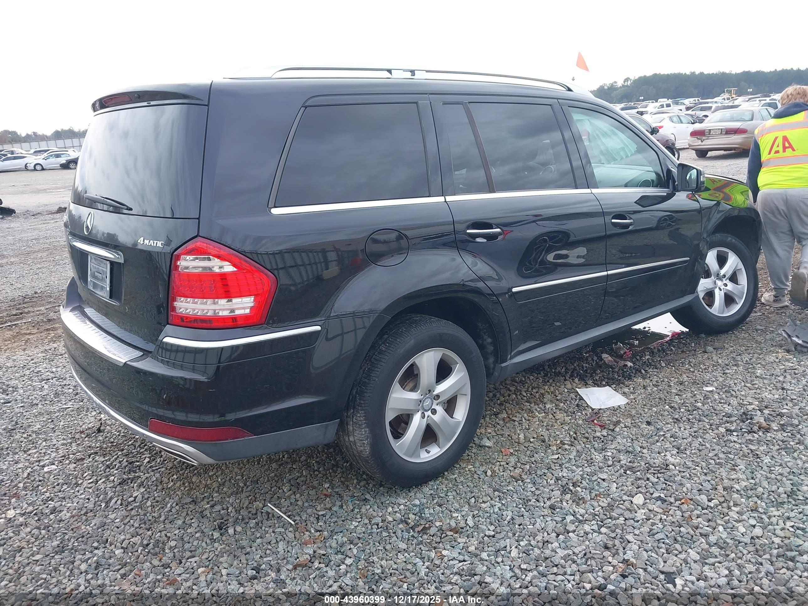 MERCEDES-BENZ GL image 4