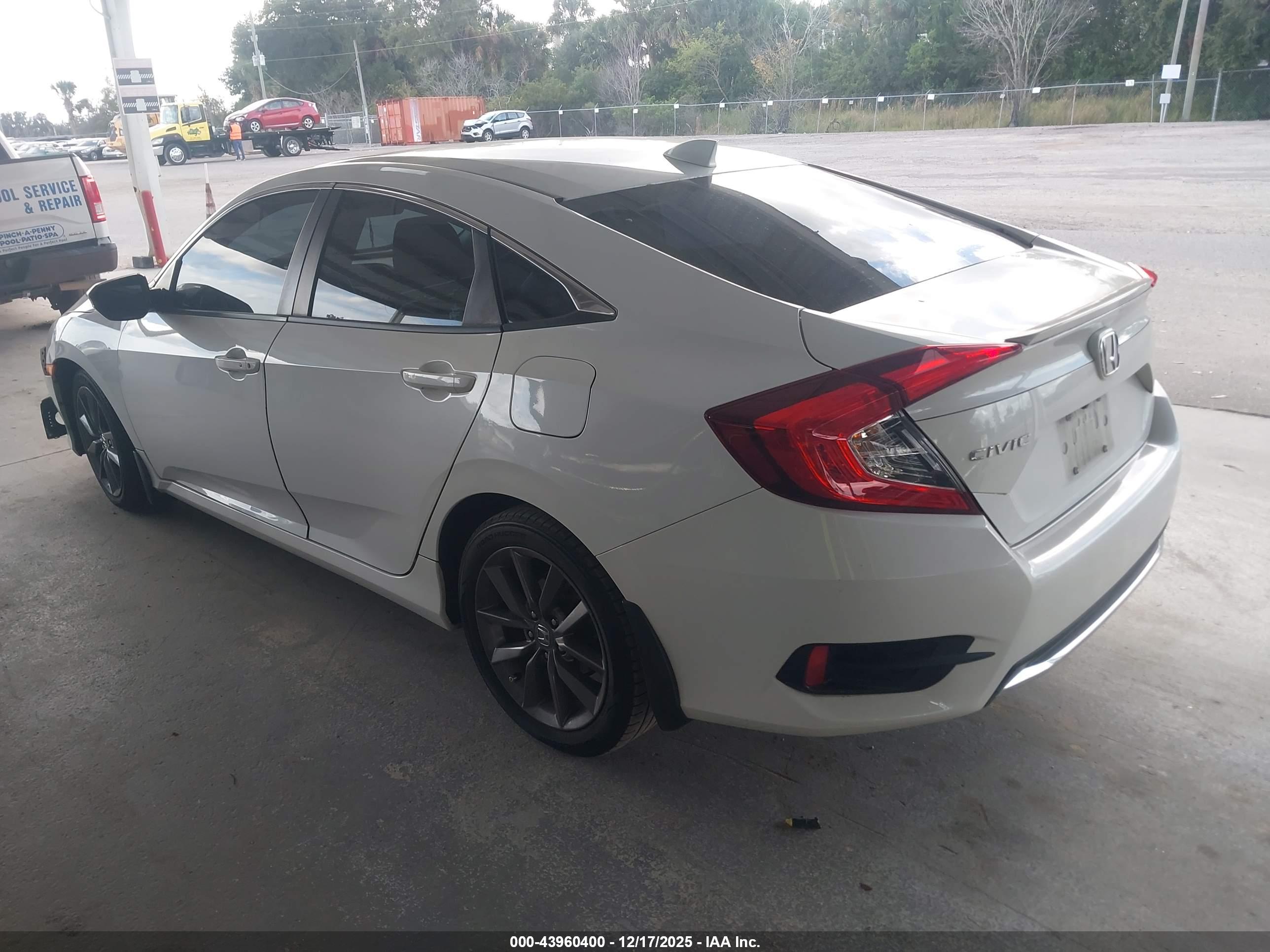 HONDA CIVIC image 3