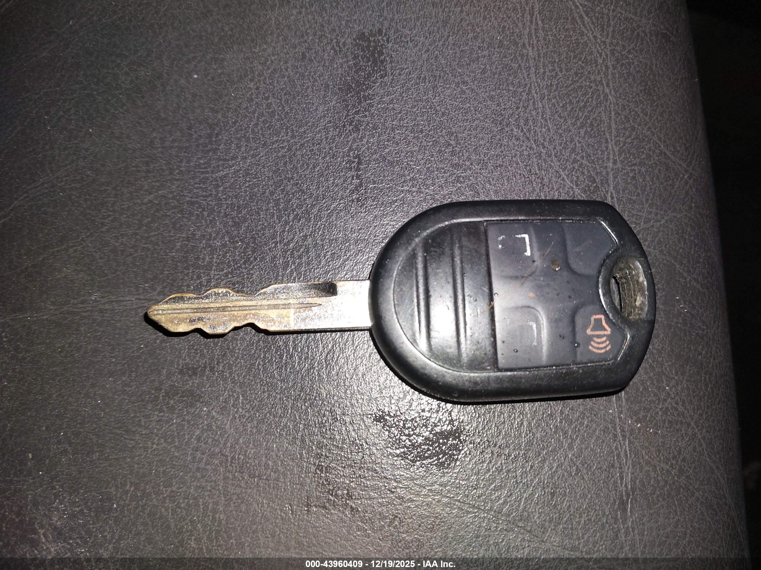 FORD EXPLORER image 11