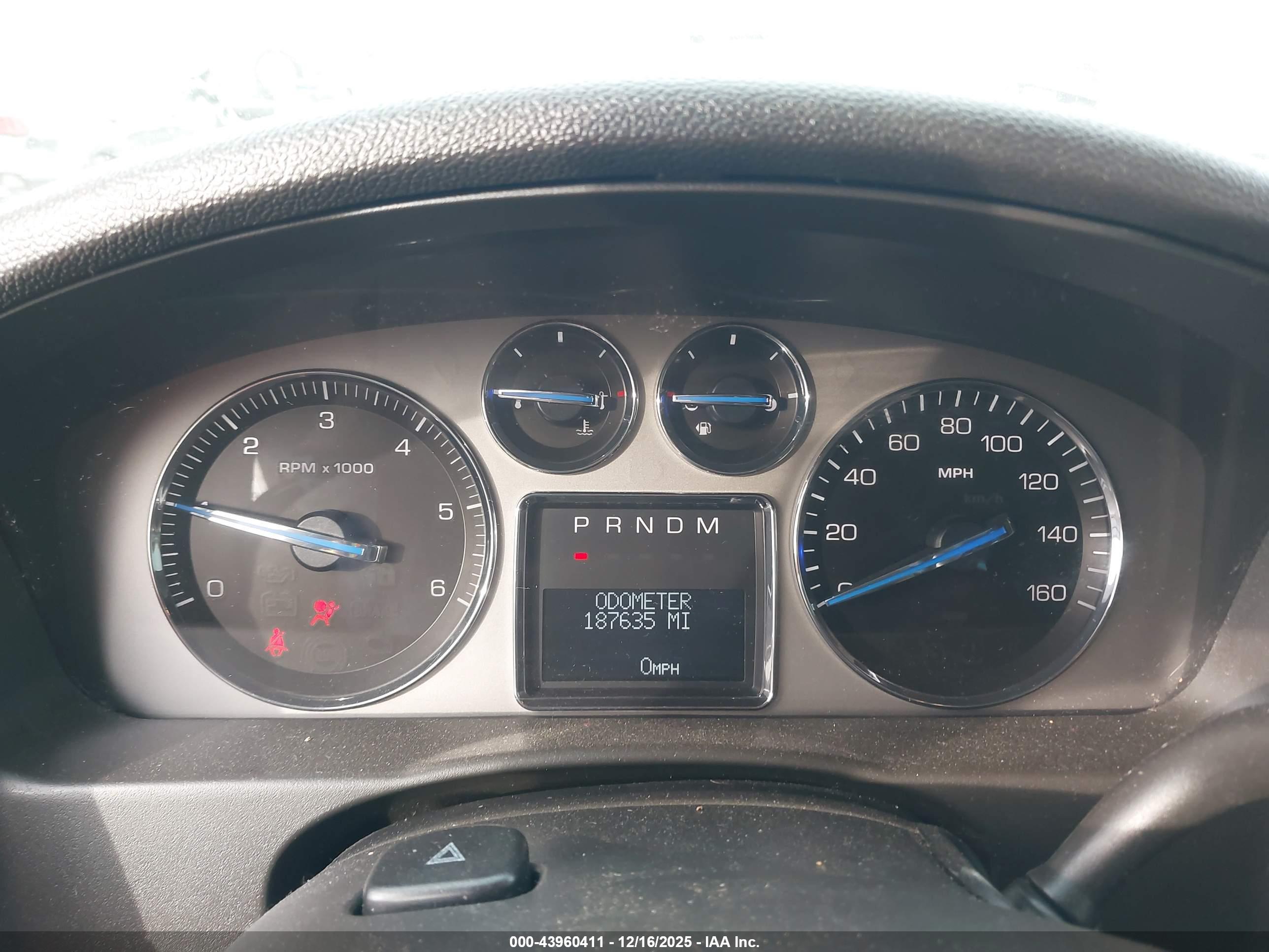 CADILLAC ESCALADE image 7