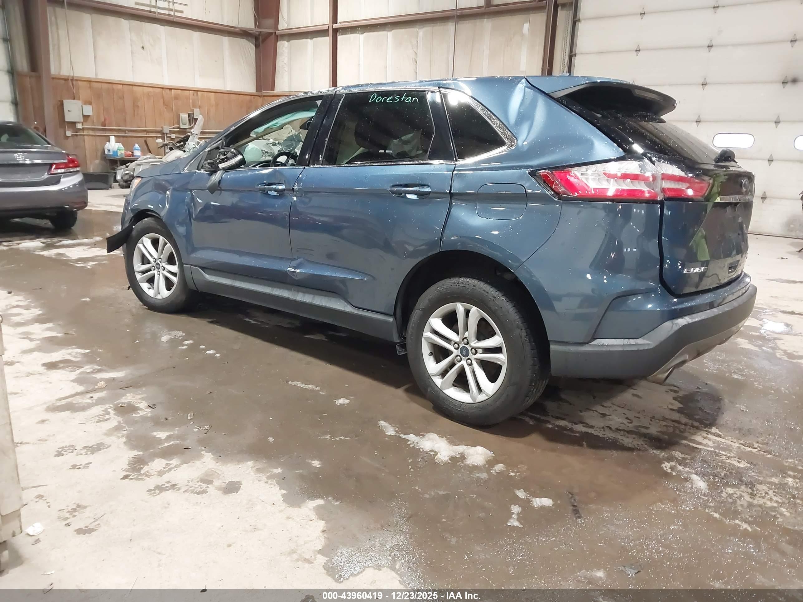 FORD EDGE image 3