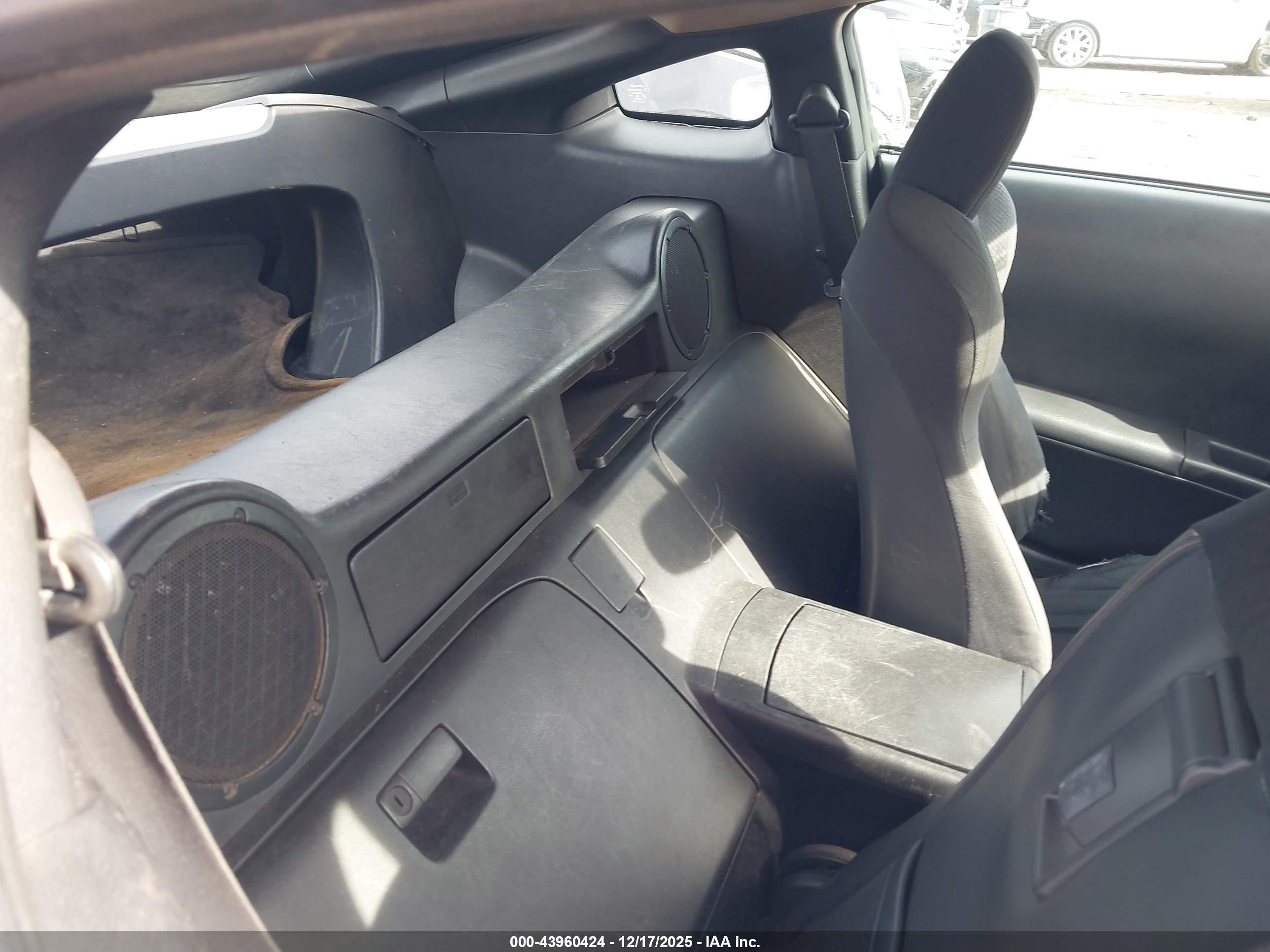 NISSAN 350Z image 8